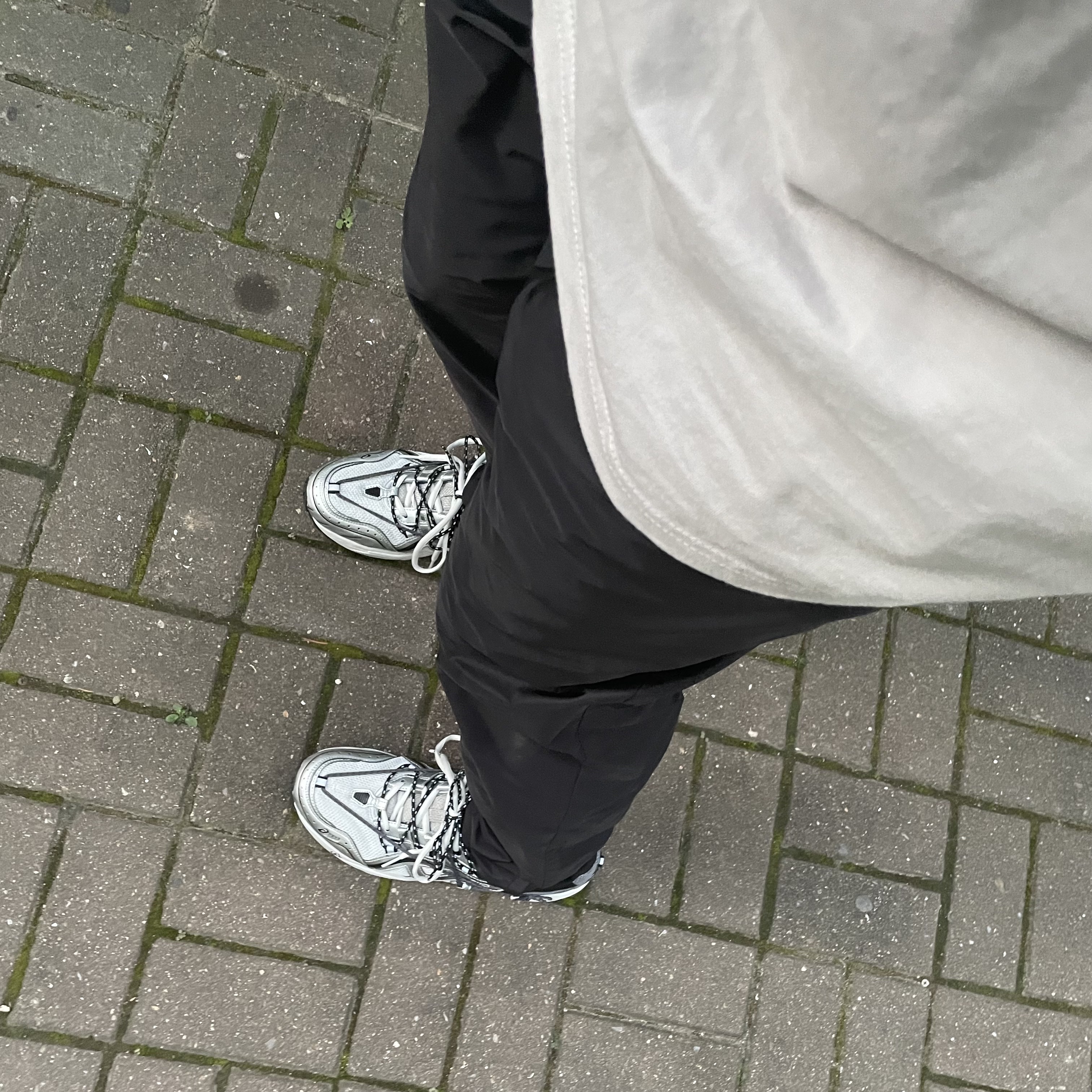 Asics x Andersson Bell Gel-1090 Glacier Grey Silver 착용 스타일 - 2