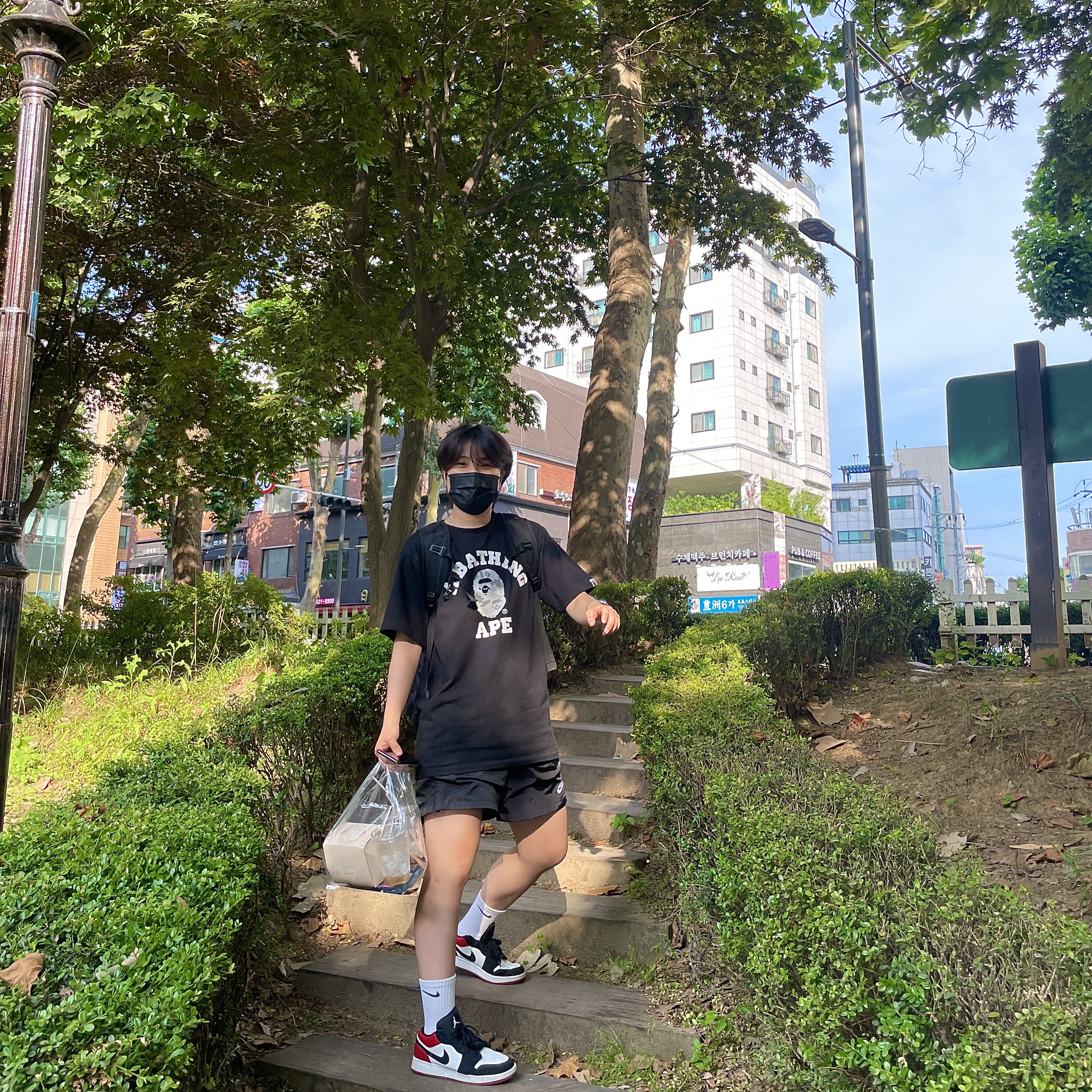 Jordan 1 Low Black Toe 착용 스타일 - 2
