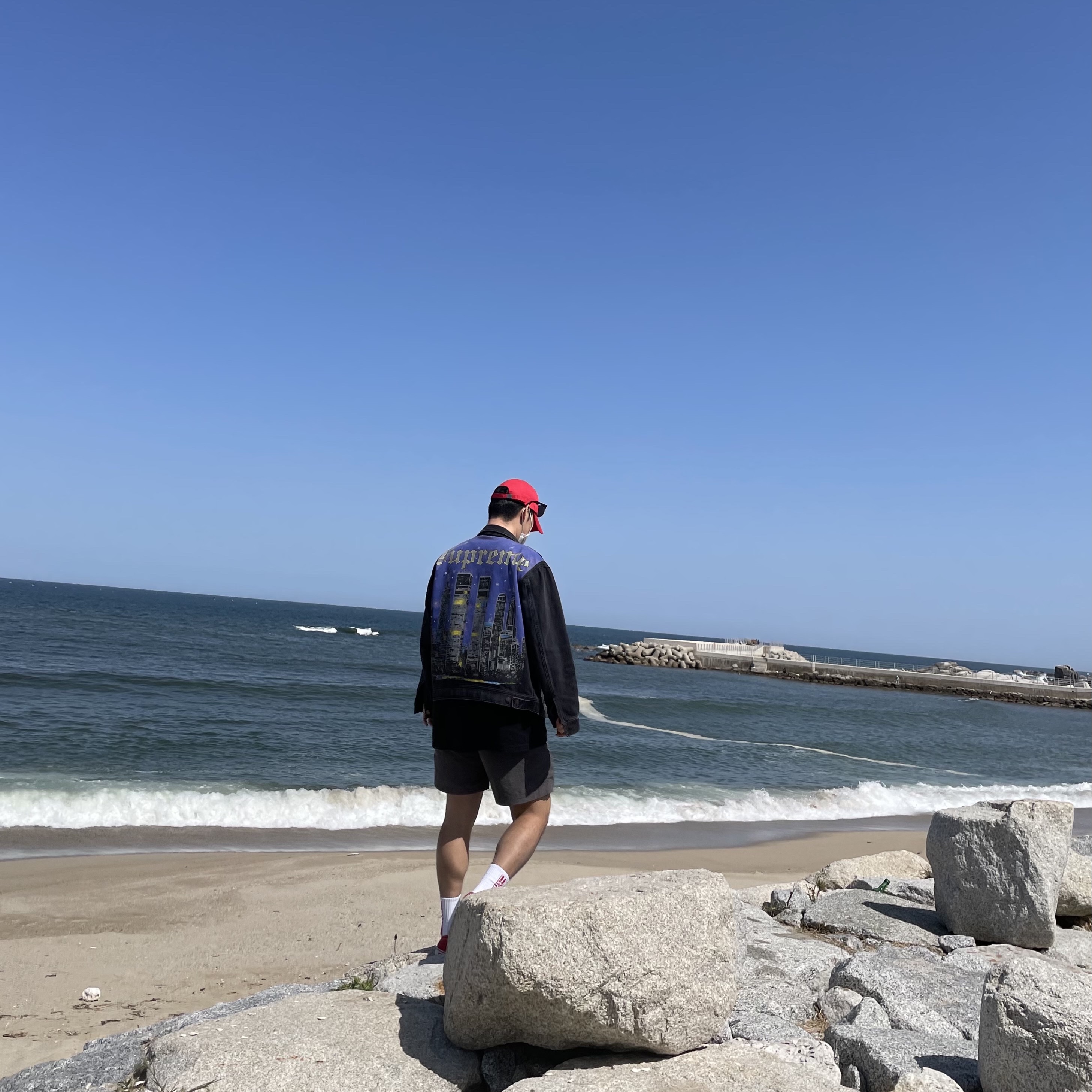 Supreme New York Painted Trucker Jacket Black - 19SS, Supreme Swimmers T-Shirt Black - 18SS 착용 스타일 - 5