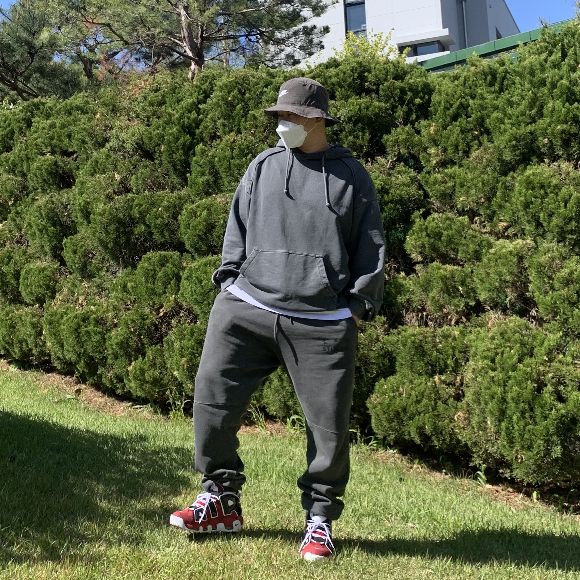 Nike Futura Washed Bucket Hat Black, Nike Air More Uptempo 96 Bulls 2021 착용 스타일
