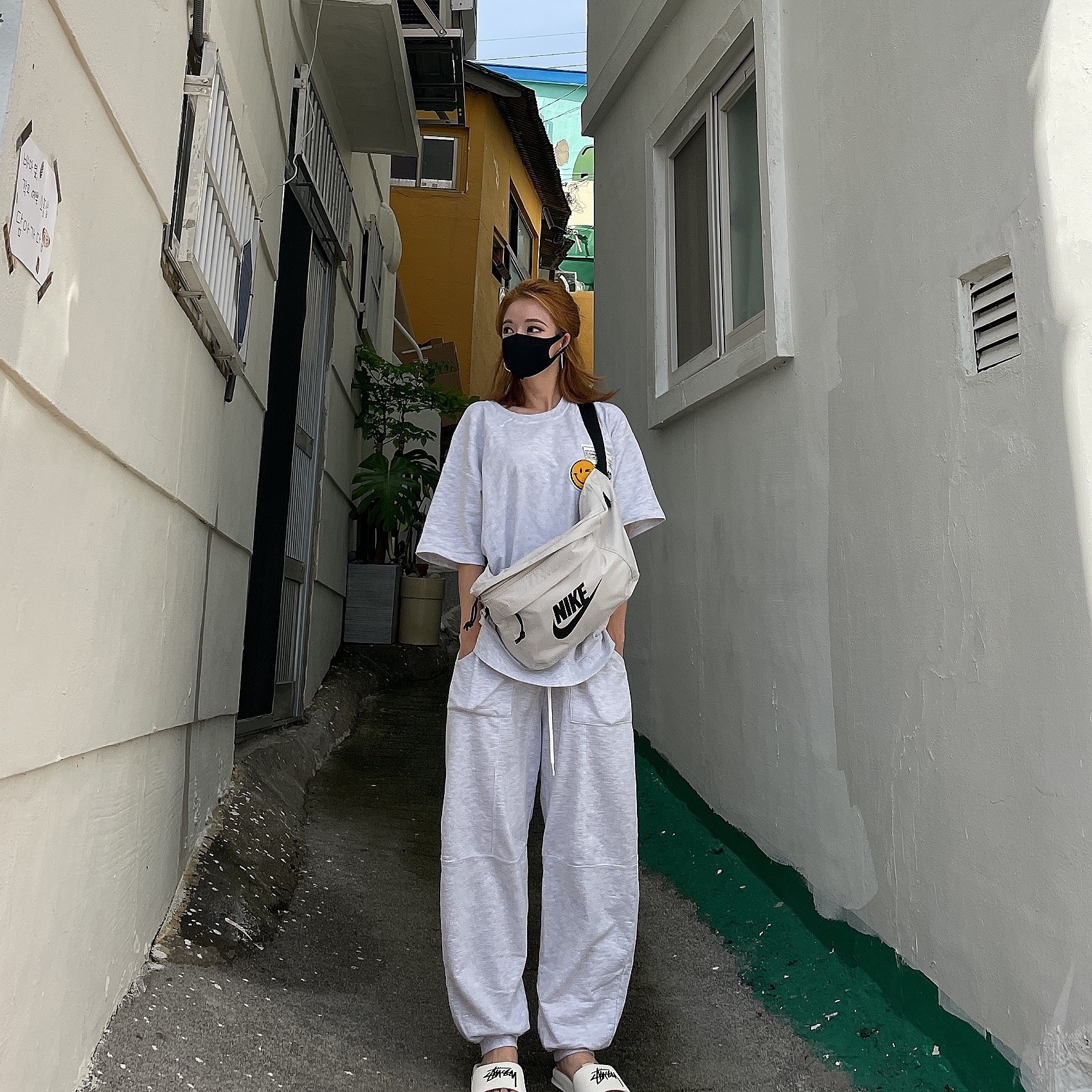 Nike x Stussy Benassi Slide Sail 착용 스타일