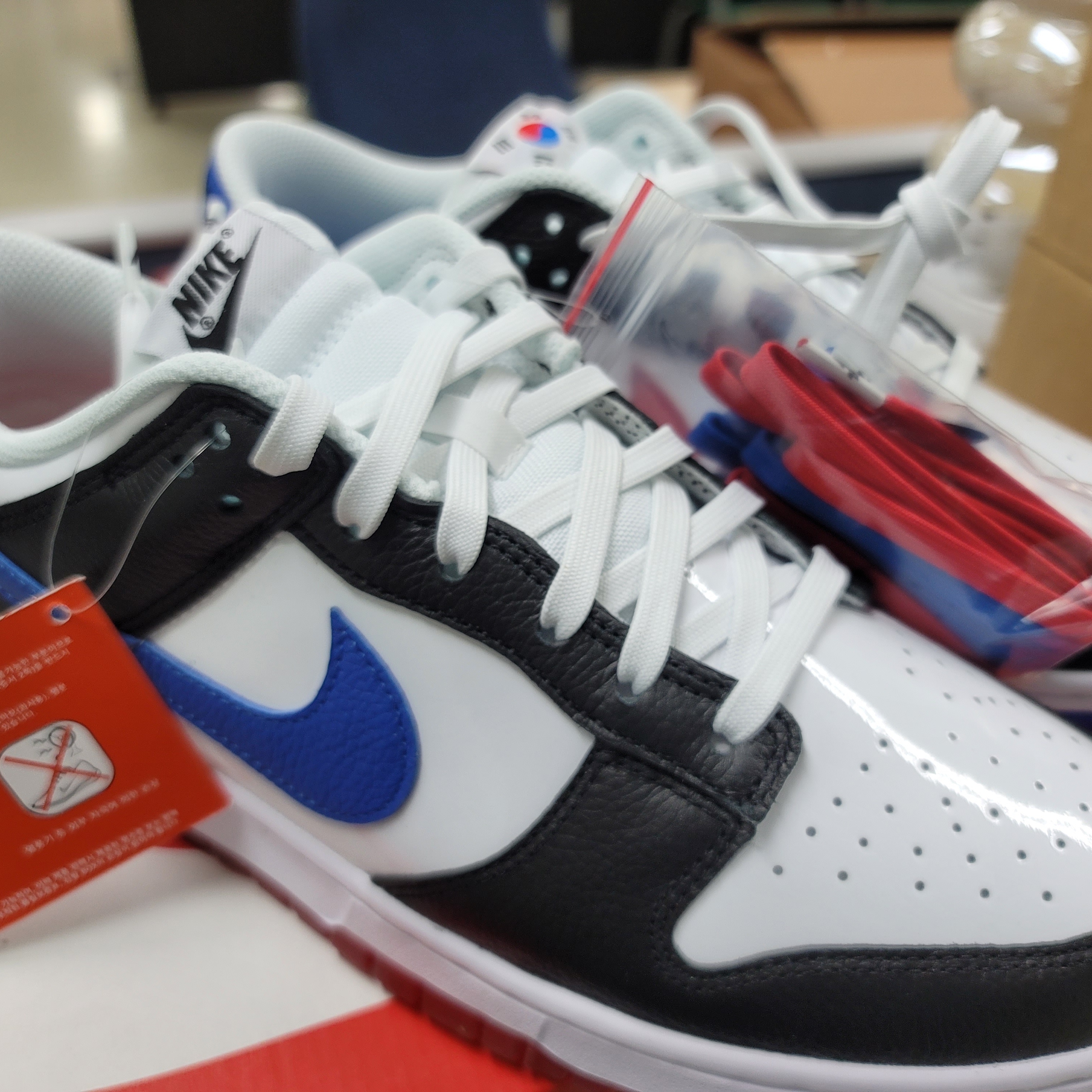Nike Dunk Low SE Seoul 착용 스타일 - 2