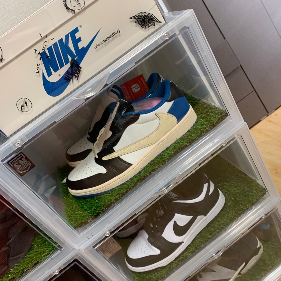 Jordan 1 x Travis Scott x Fragment Retro Low OG SP Military Blue 착용 스타일 - 2