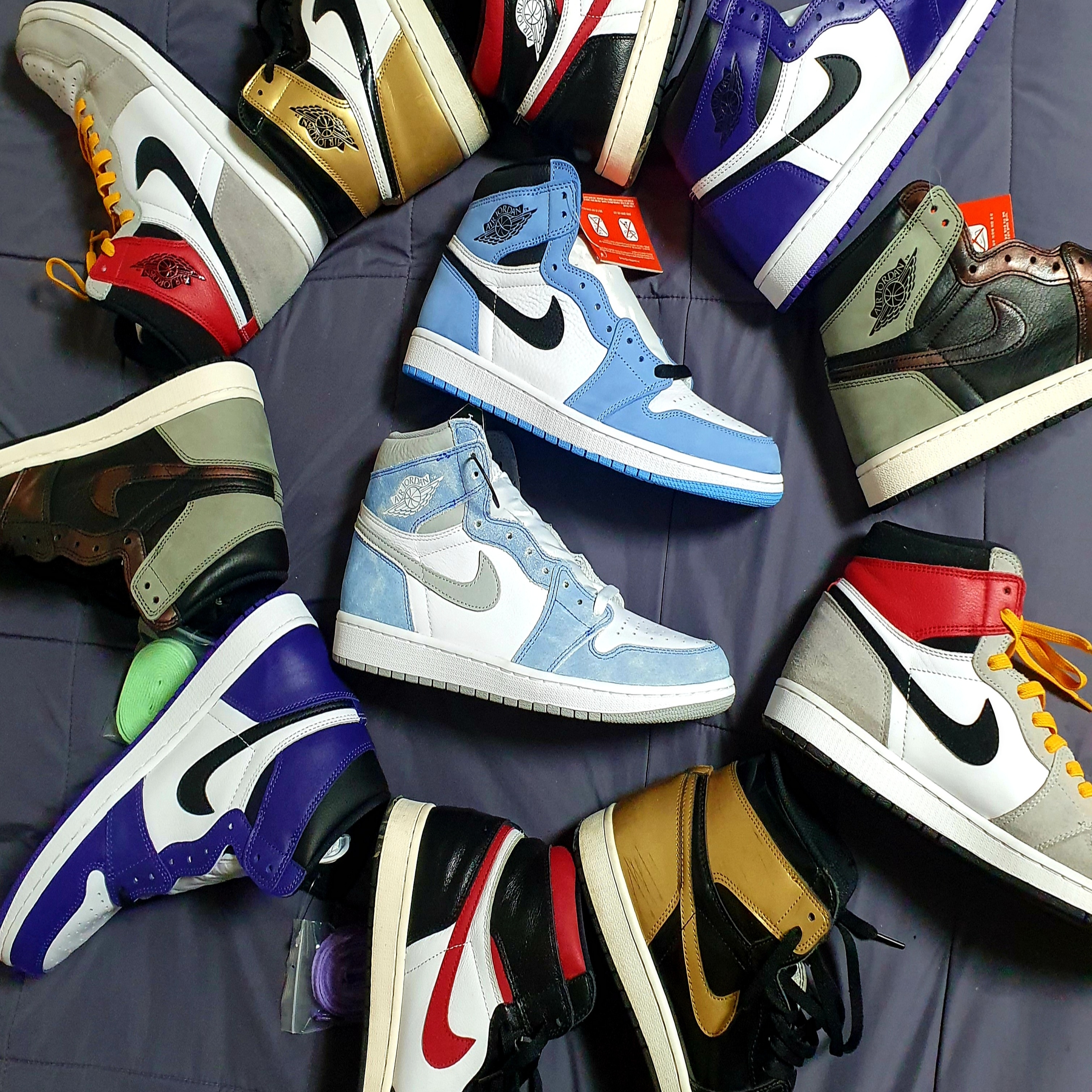 Jordan 1 Retro High OG University Blue, Jordan 1 Retro High OG Hyper Royal ์ฐฉ์ฉ ์คํ์ผ
