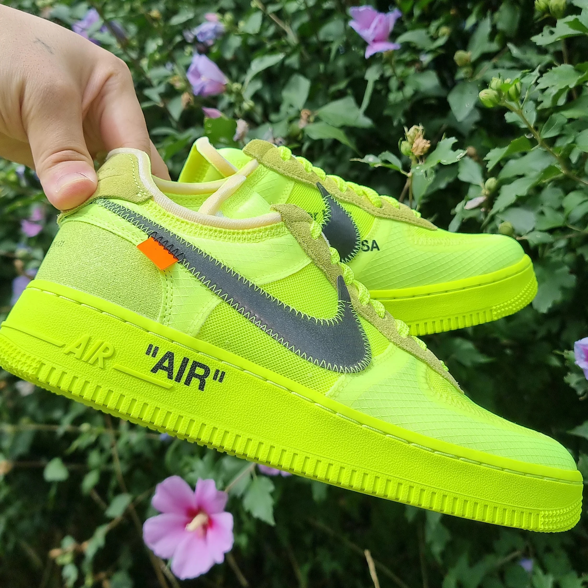 Nike x Off-White Air Force 1 Low Volt 착용 스타일