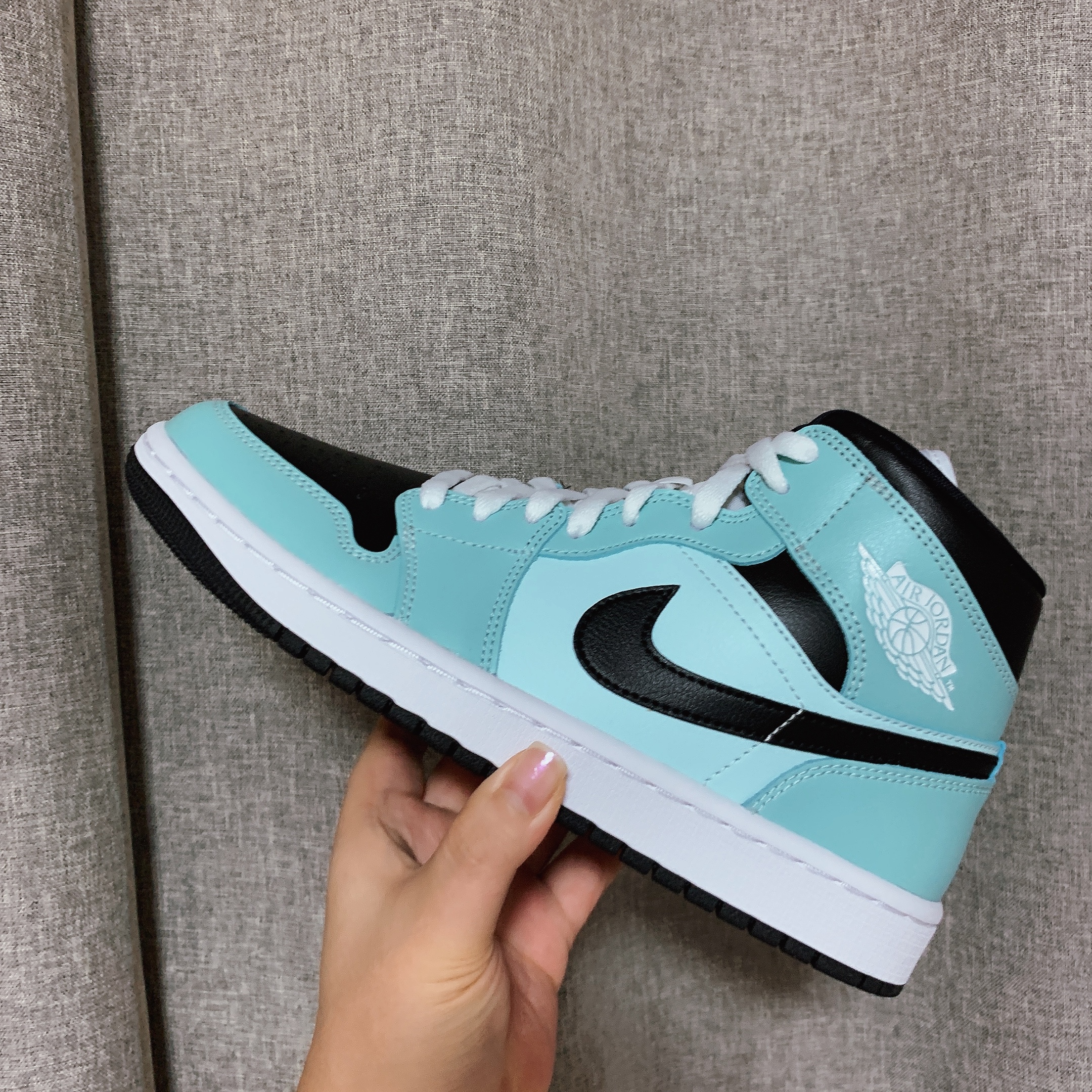 (W) Jordan 1 Mid Teal Tint 착용 스타일 - 1