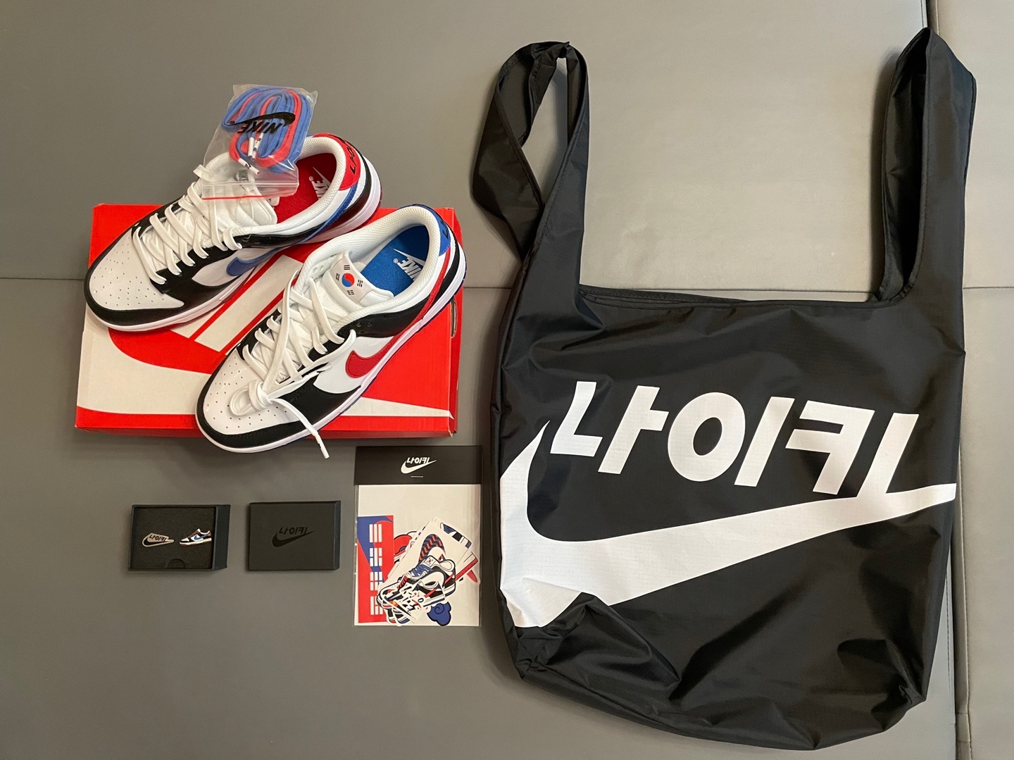 Nike Dunk Low SE Seoul (With Special Gift) 착용 스타일