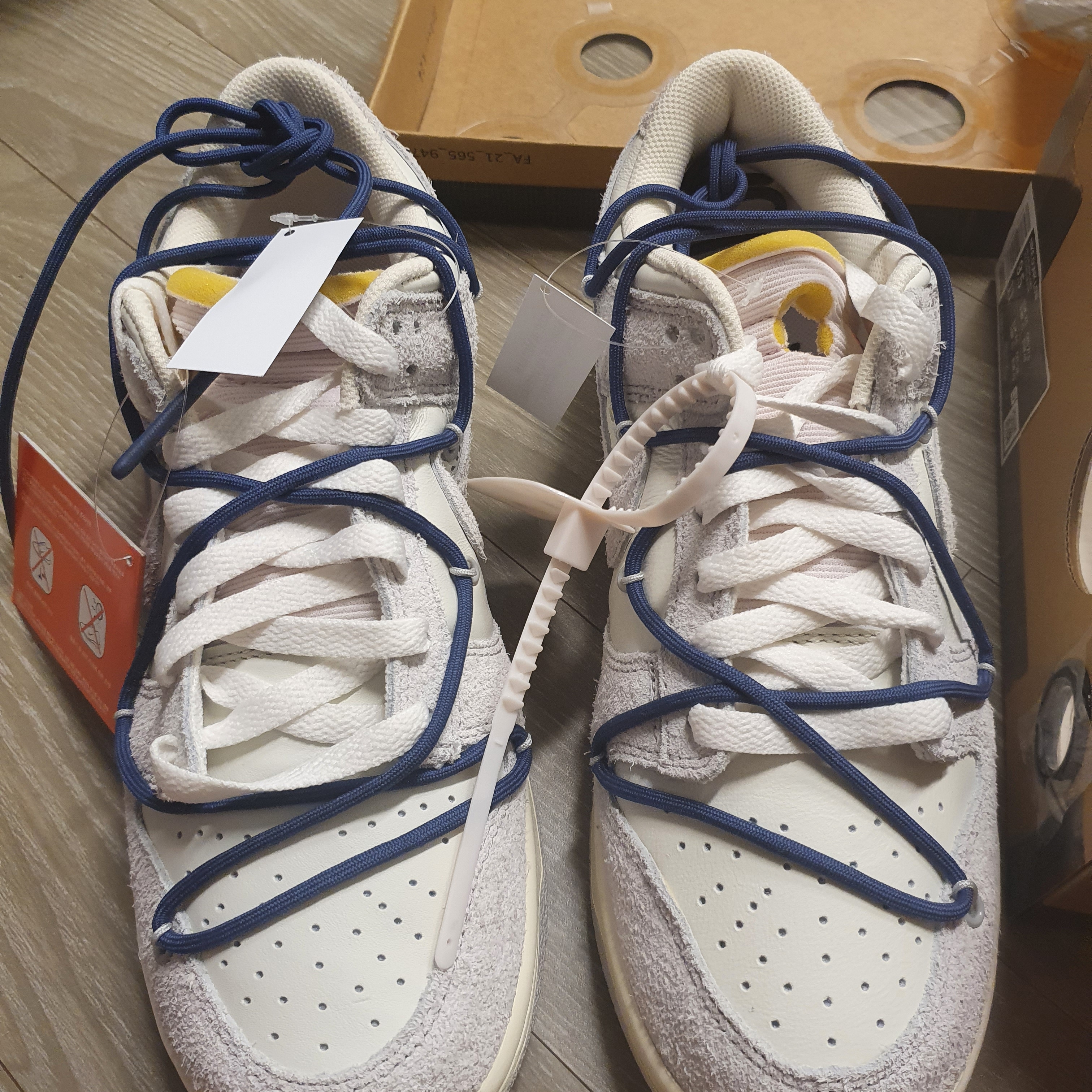 Nike x Off-White Dunk Low The 50 - Lot 18 착용 스타일 - 4