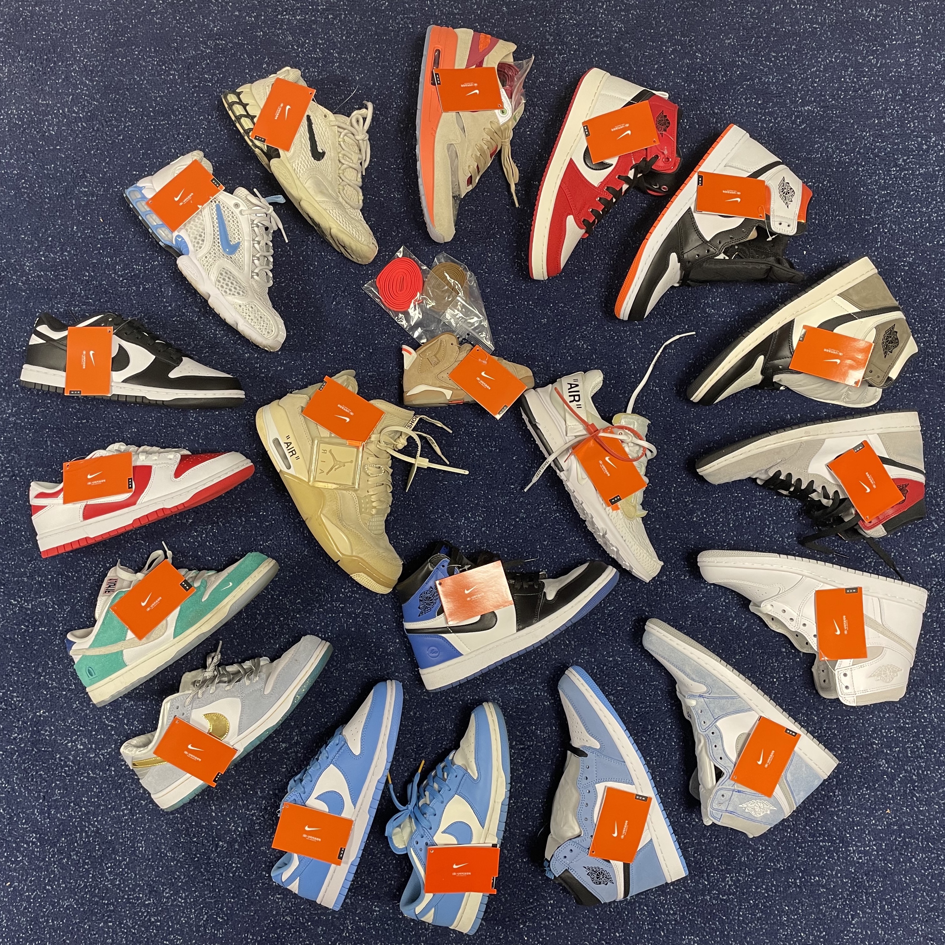 Jordan 1 x Fragment Retro High OG, (W) Jordan 4 x Off-White Retro SP Sail 착용 스타일