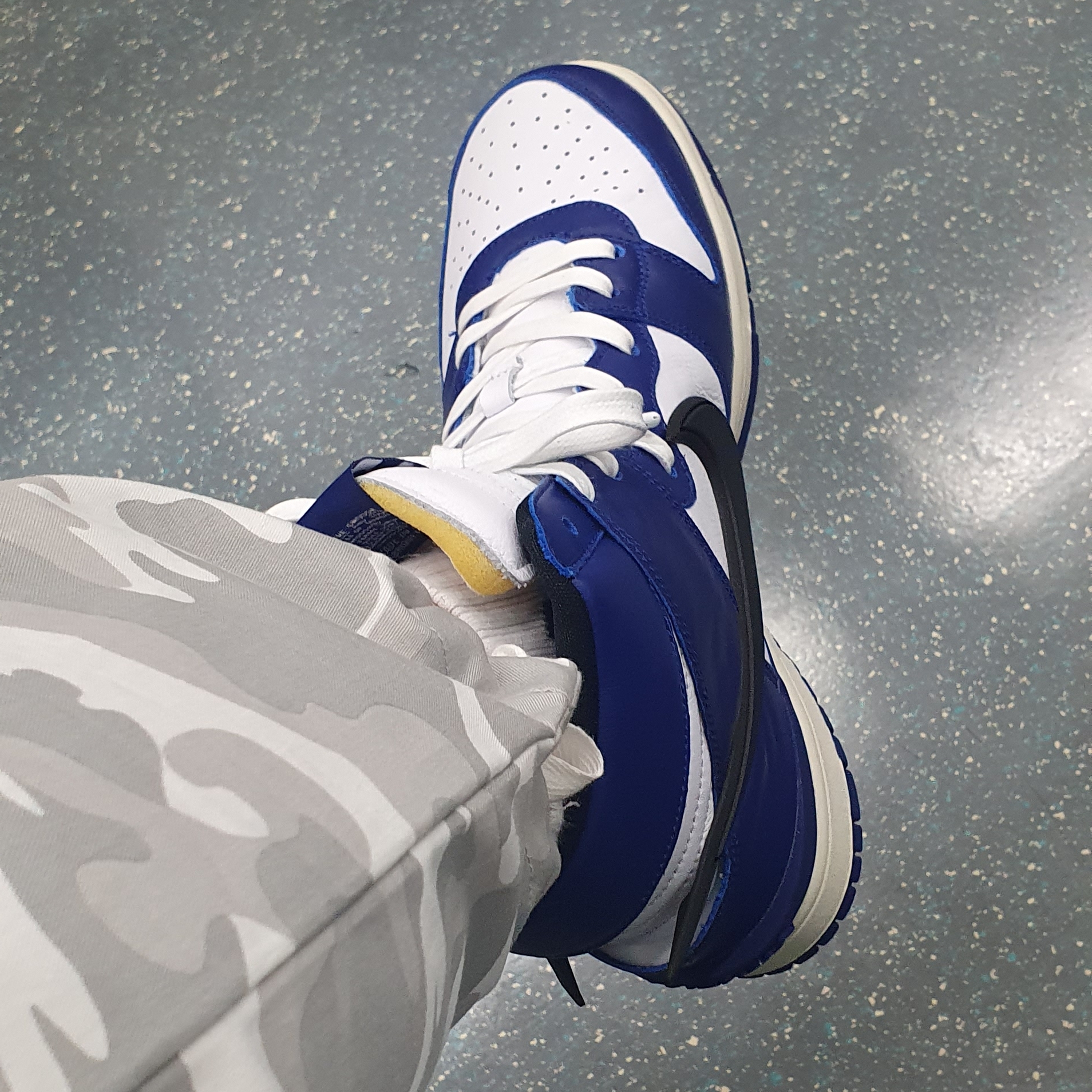 Nike x Ambush Dunk High Deep Royal Blue 착용 스타일 - 2