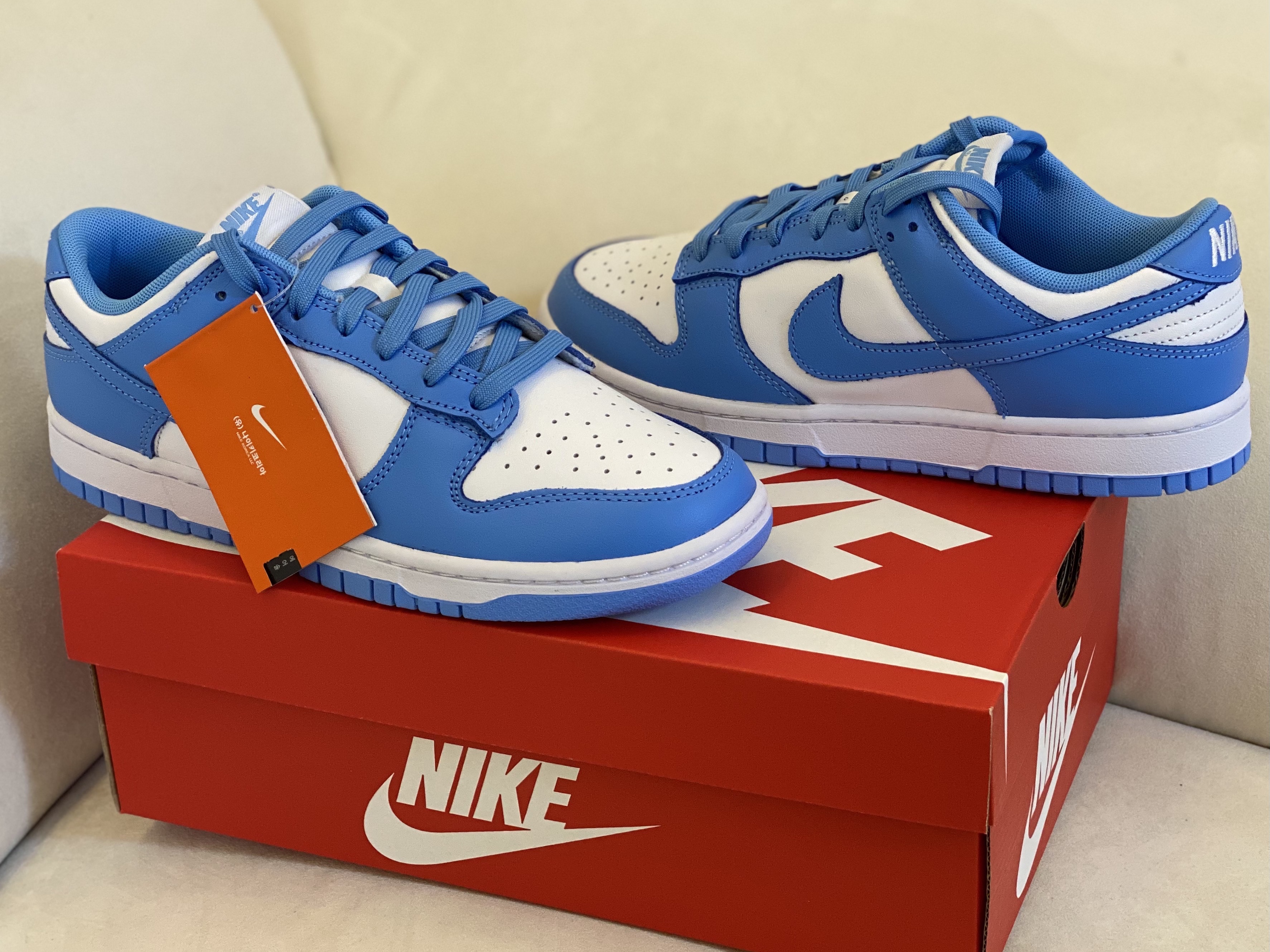 Nike Dunk Low Retro University Blue 착용 스타일 - 2