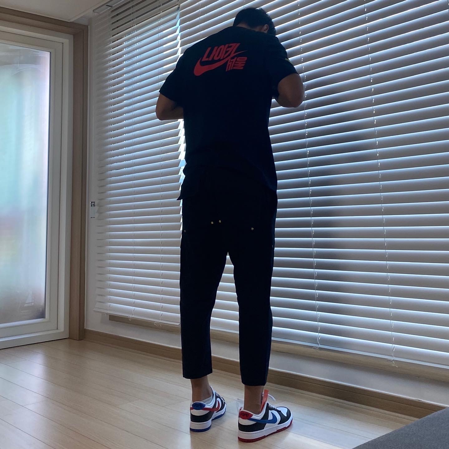 Nike Dunk Low SE Seoul (With Special Gift) 착용 스타일 - 1