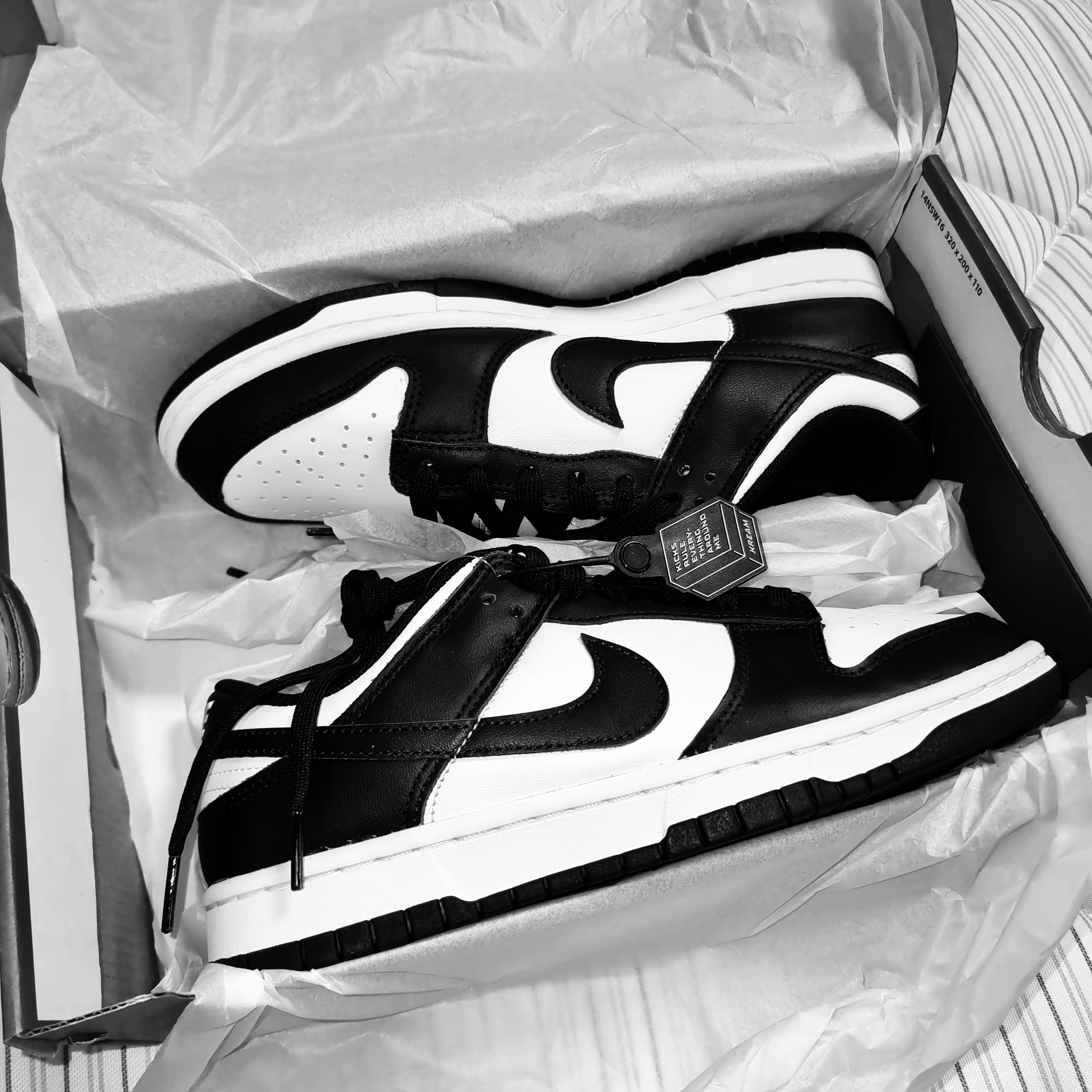 Nike Dunk Low Retro Black 착용 스타일 - 2