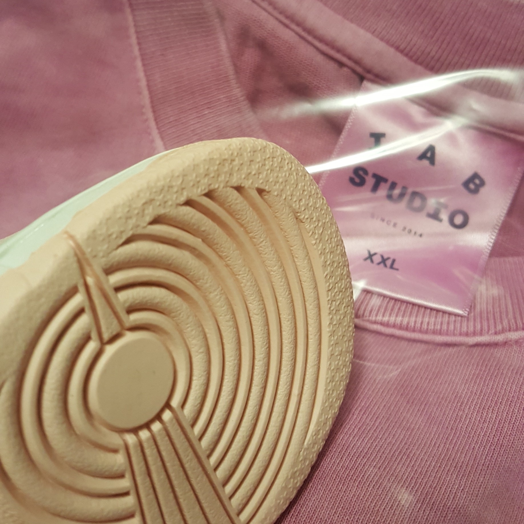 IAB Studio Pigment T-Shirt Magenta, (PS) Nike Dunk Low Orange Pearl 착용 스타일 - 2