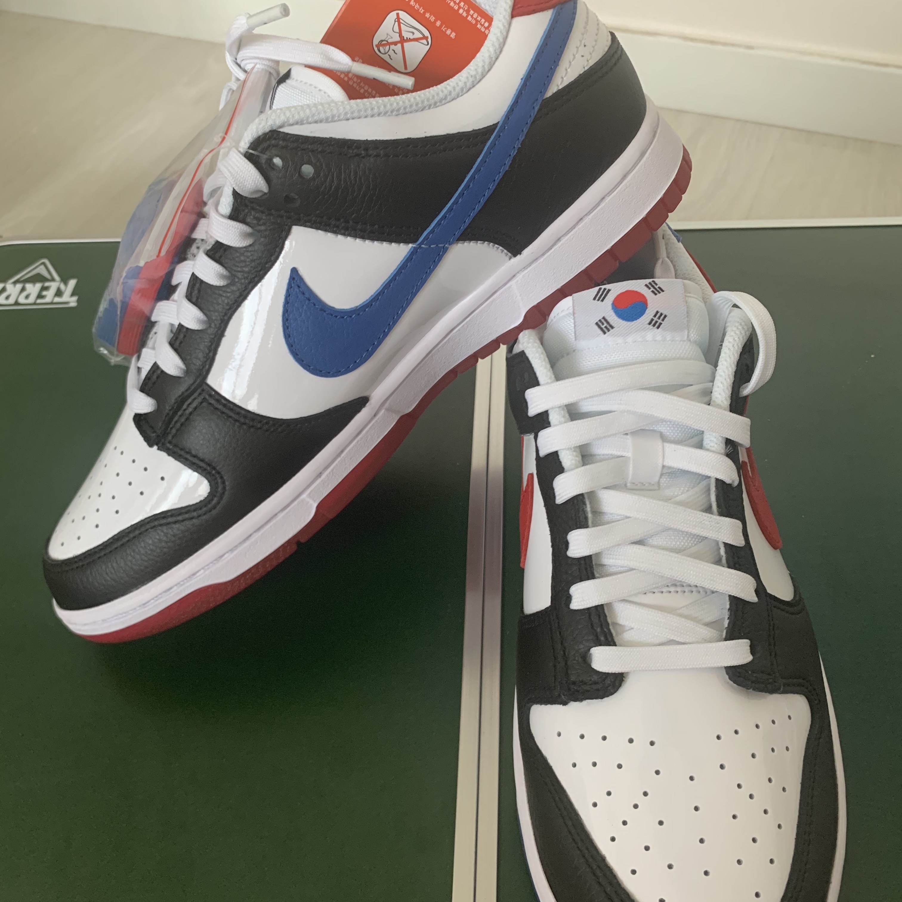 Nike Dunk Low SE Seoul 착용 스타일