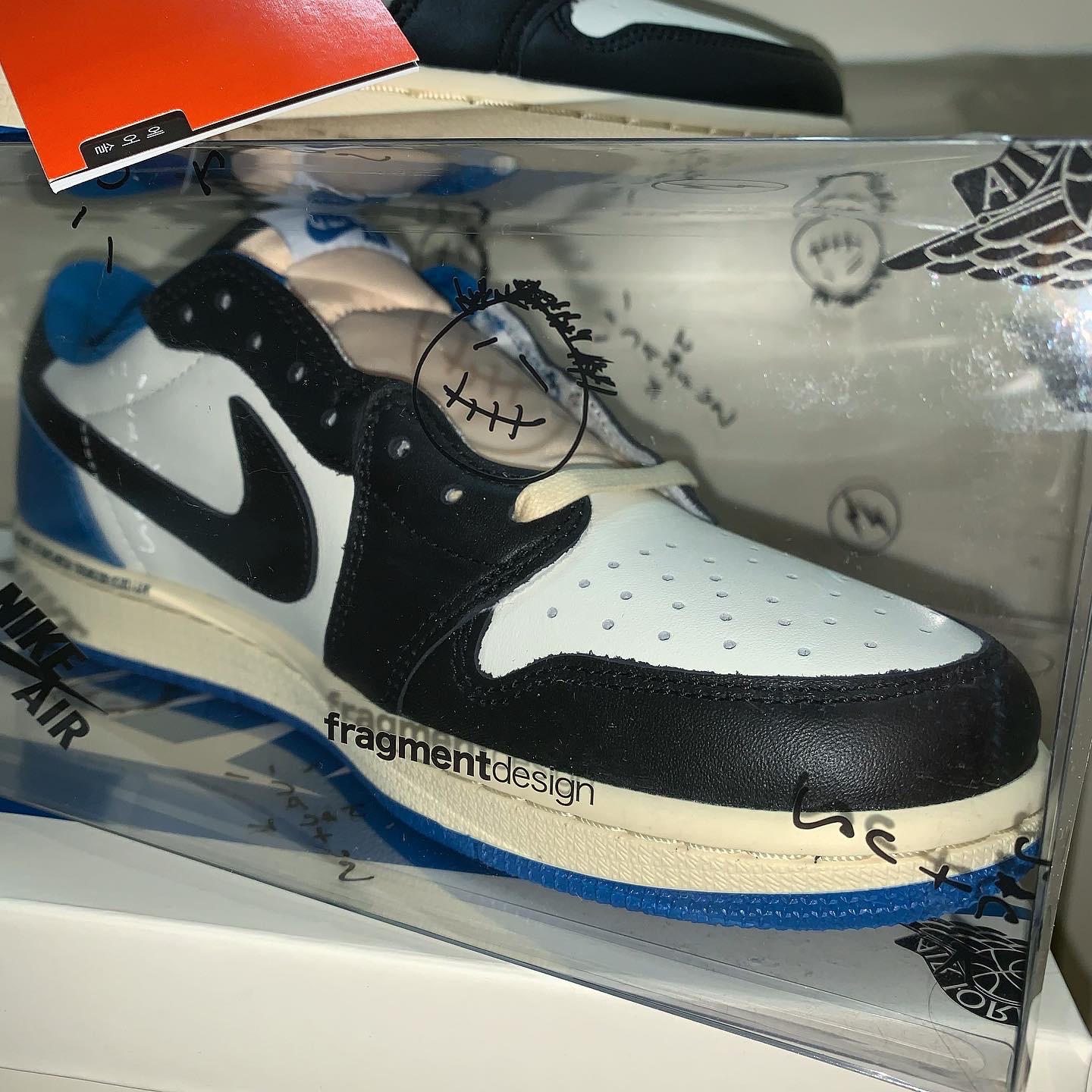 Jordan 1 x Travis Scott x Fragment Retro Low OG SP Military Blue 착용 스타일 - 2