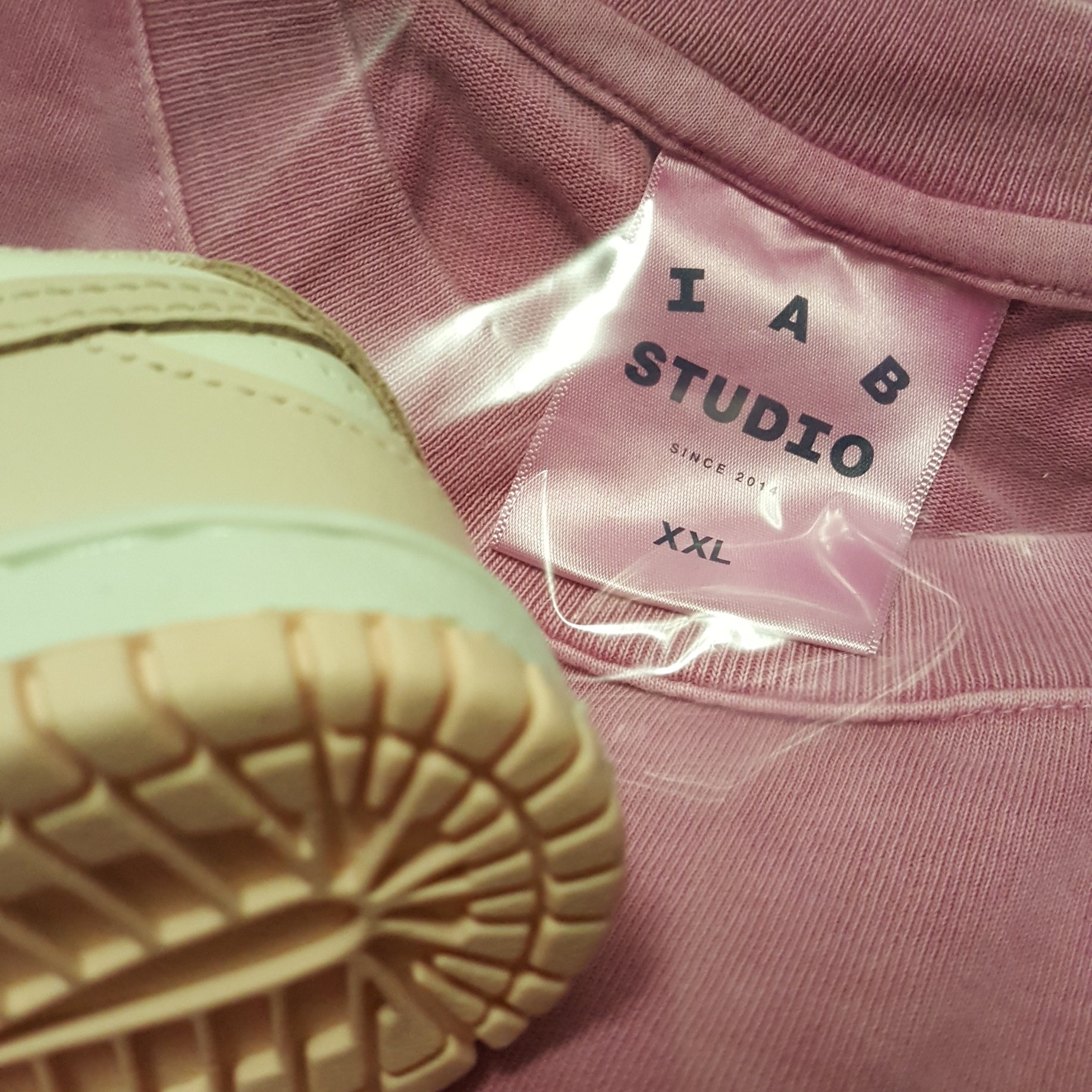 IAB Studio Pigment T-Shirt Magenta, (PS) Nike Dunk Low Orange Pearl 착용 스타일 - 1