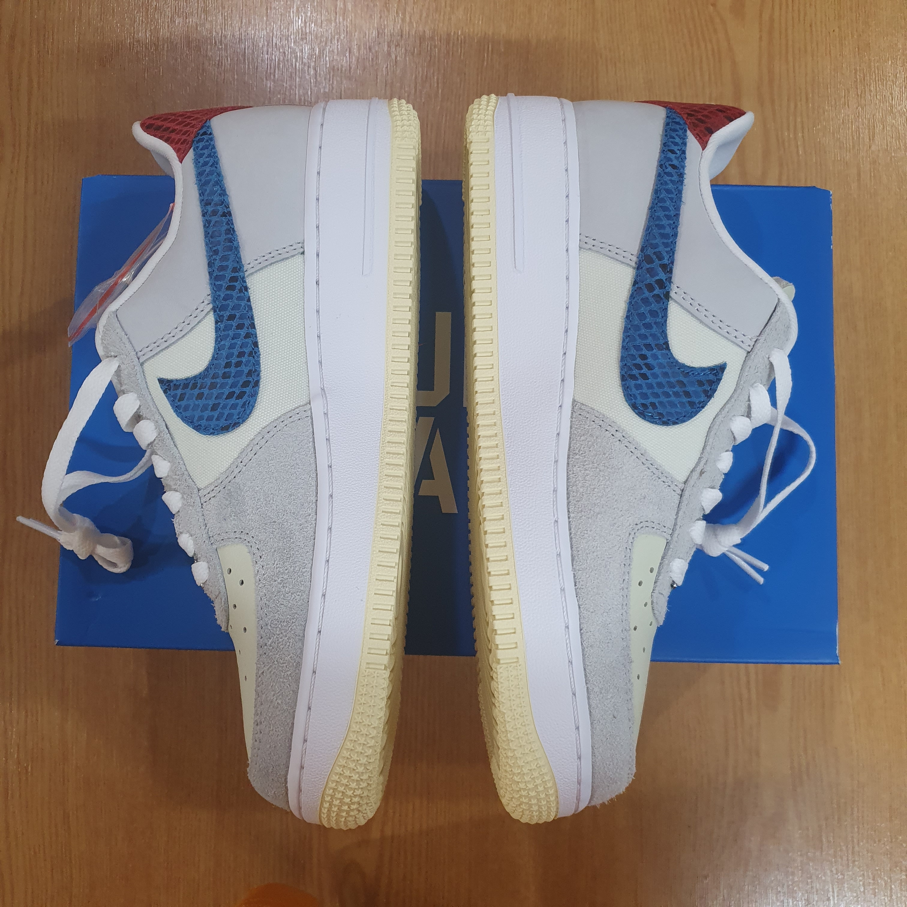 Nike x Undefeated Air Force 1 Low SP 5 On It 착용 스타일 - 3