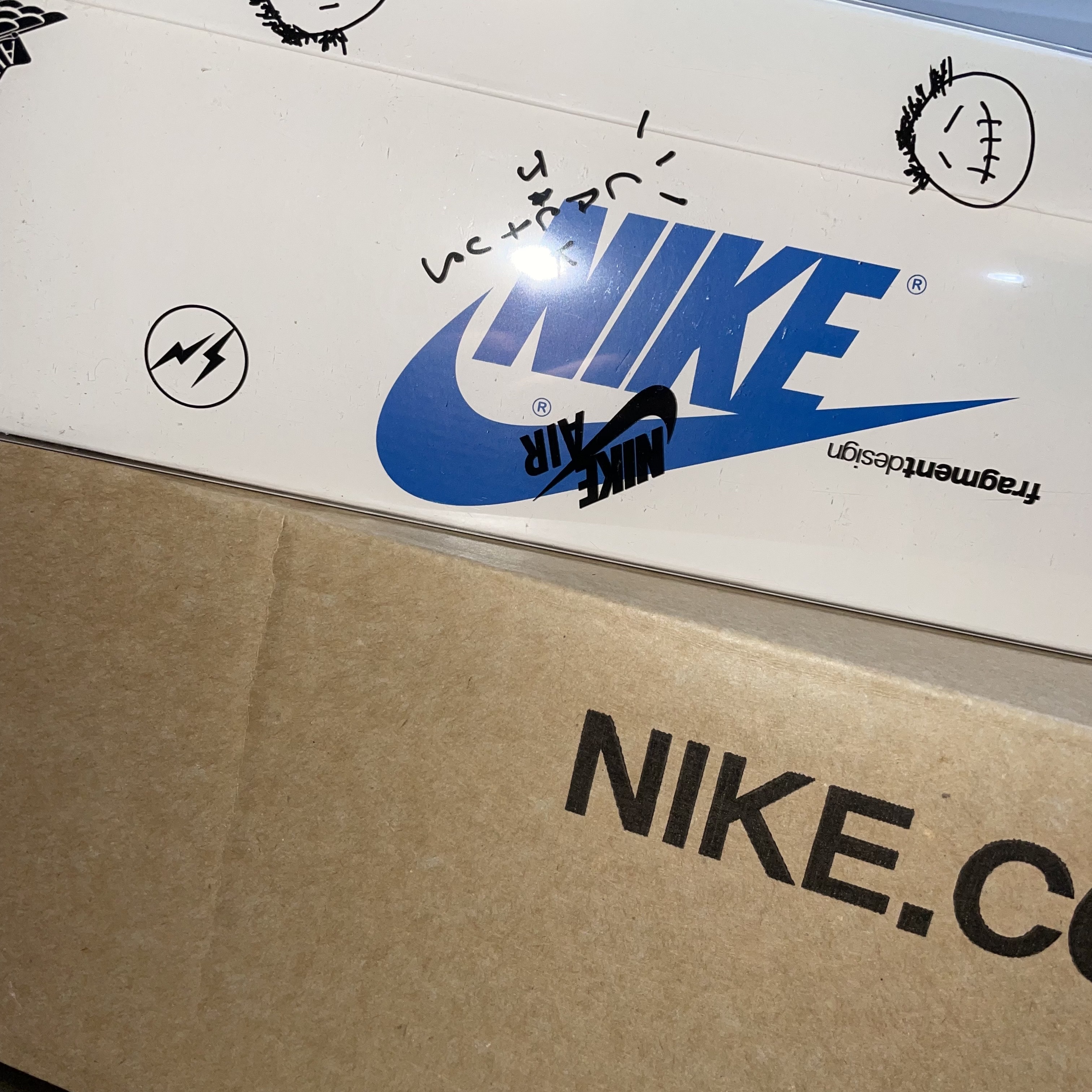 Jordan 1 x Travis Scott x Fragment Retro Low OG SP Military Blue 착용 스타일 - 1