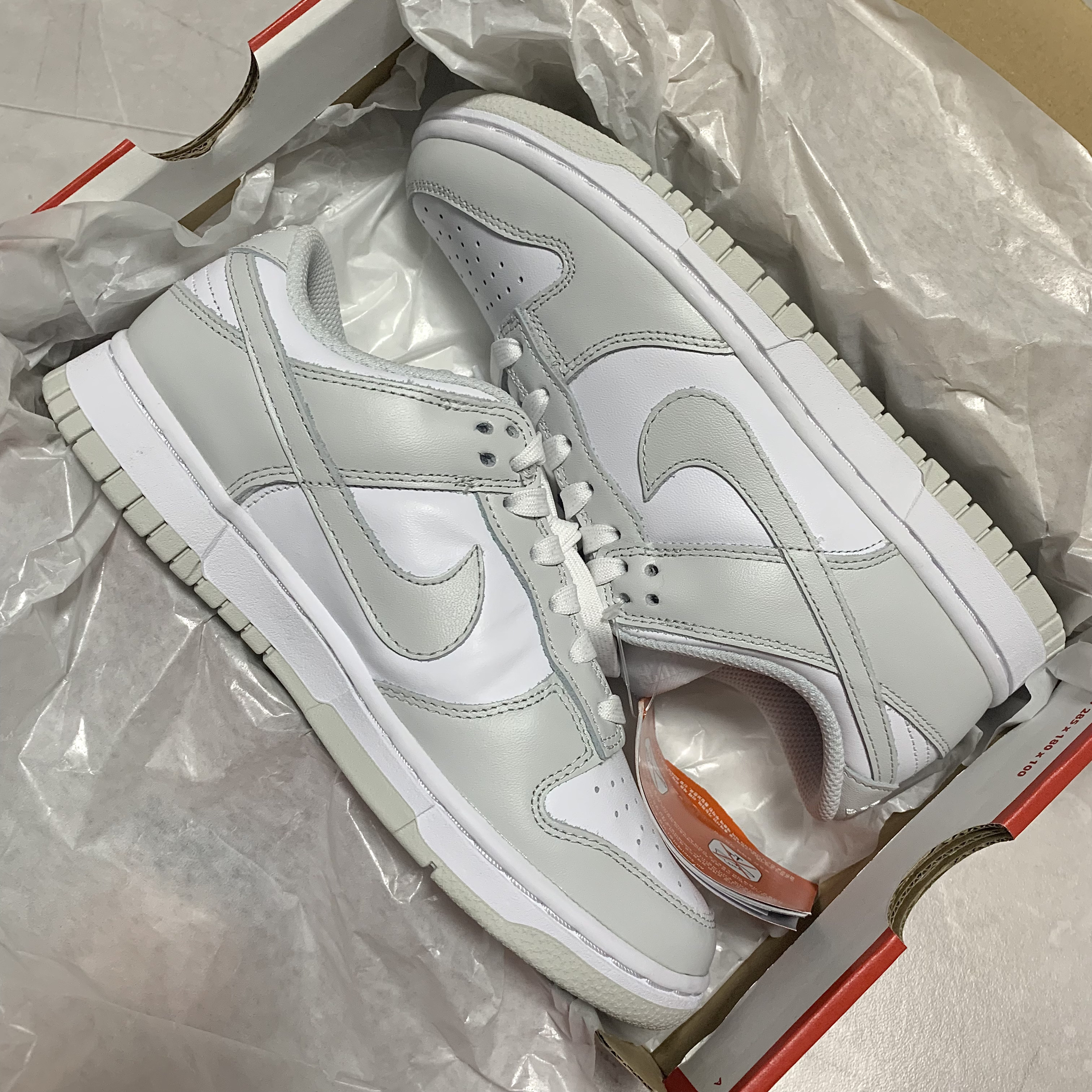 (W) Nike Dunk Low Photon Dust 착용 스타일
