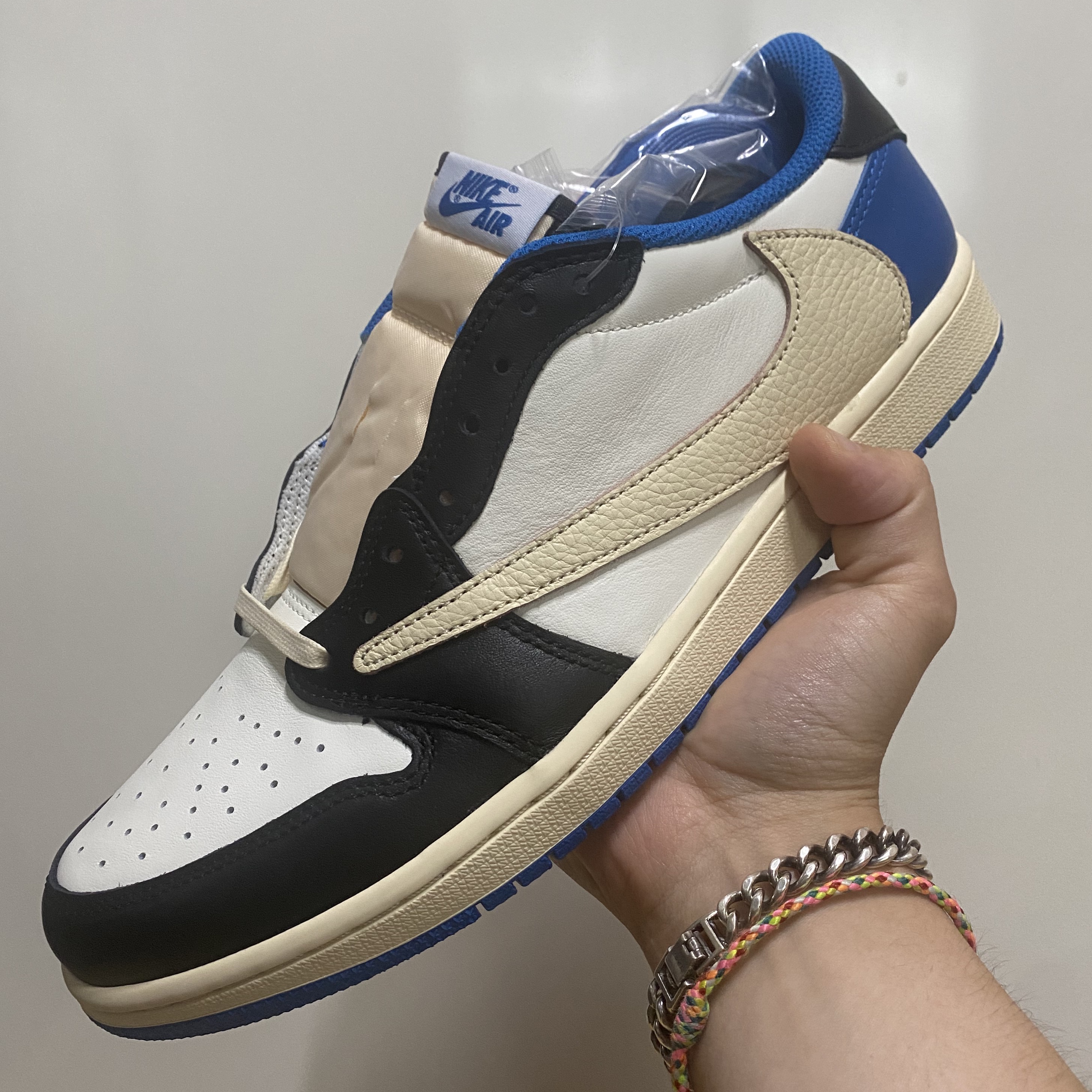 Jordan 1 x Travis Scott x Fragment Retro Low OG SP Military Blue 착용 스타일