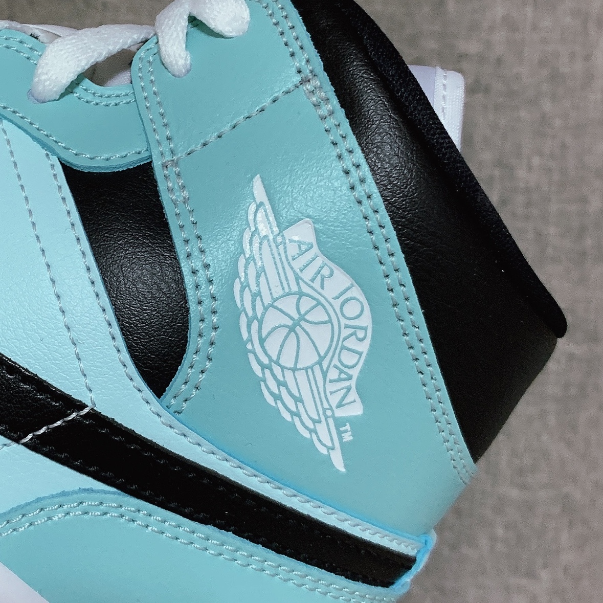(W) Jordan 1 Mid Teal Tint 착용 스타일 - 2