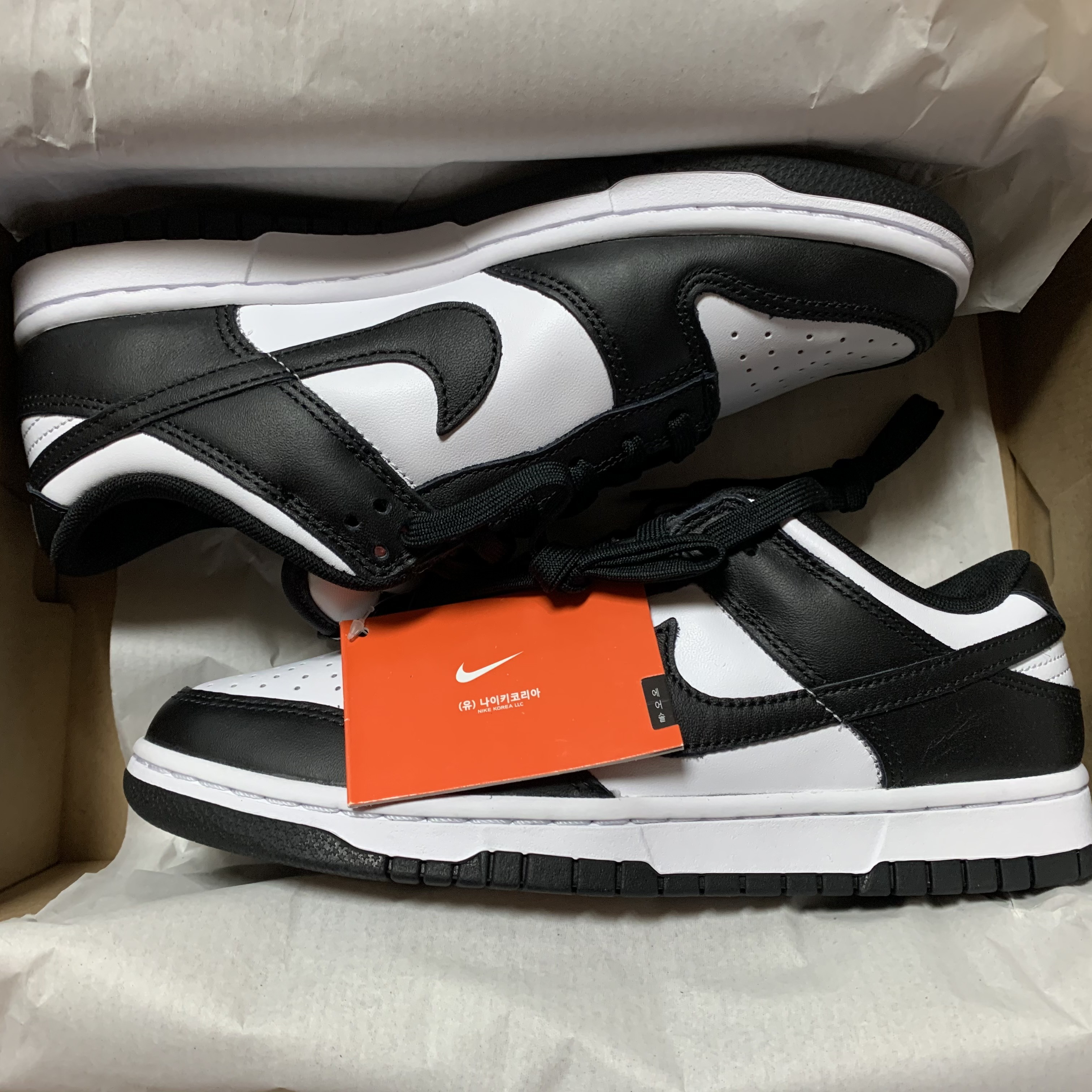 Nike Dunk Low Retro Black 착용 스타일