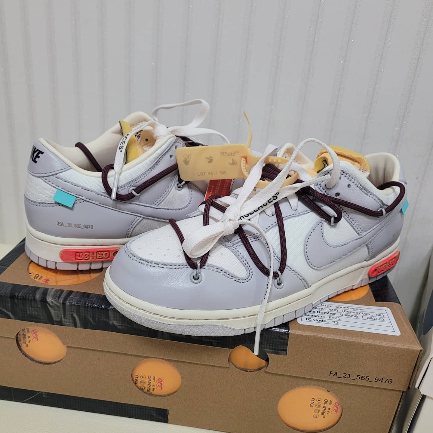 Jordan 1 x Travis Scott x Fragment Retro Low OG SP Military Blue, Nike x Off-White Dunk Low The 50 - Lot 46 착용 스타일 - 4