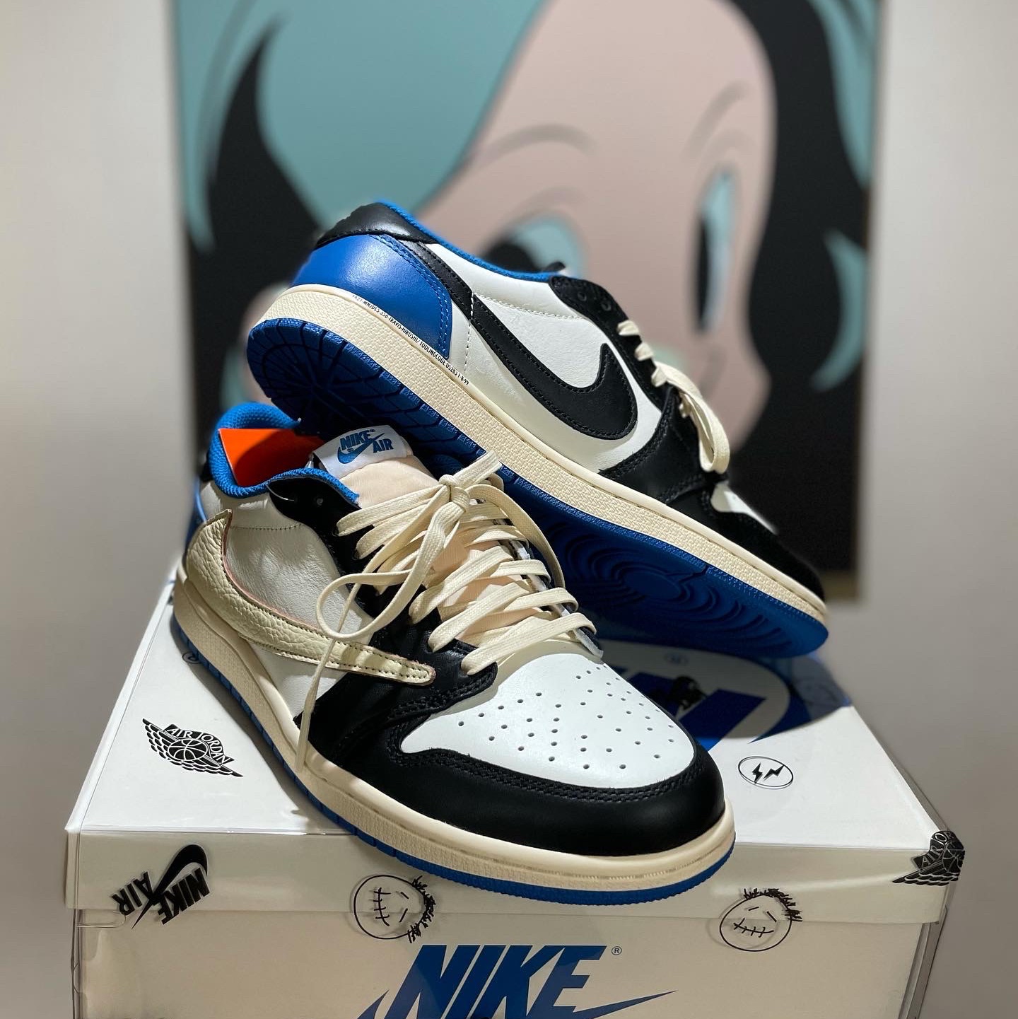 Jordan 1 x Travis Scott x Fragment Retro Low OG SP Military Blue 착용 스타일