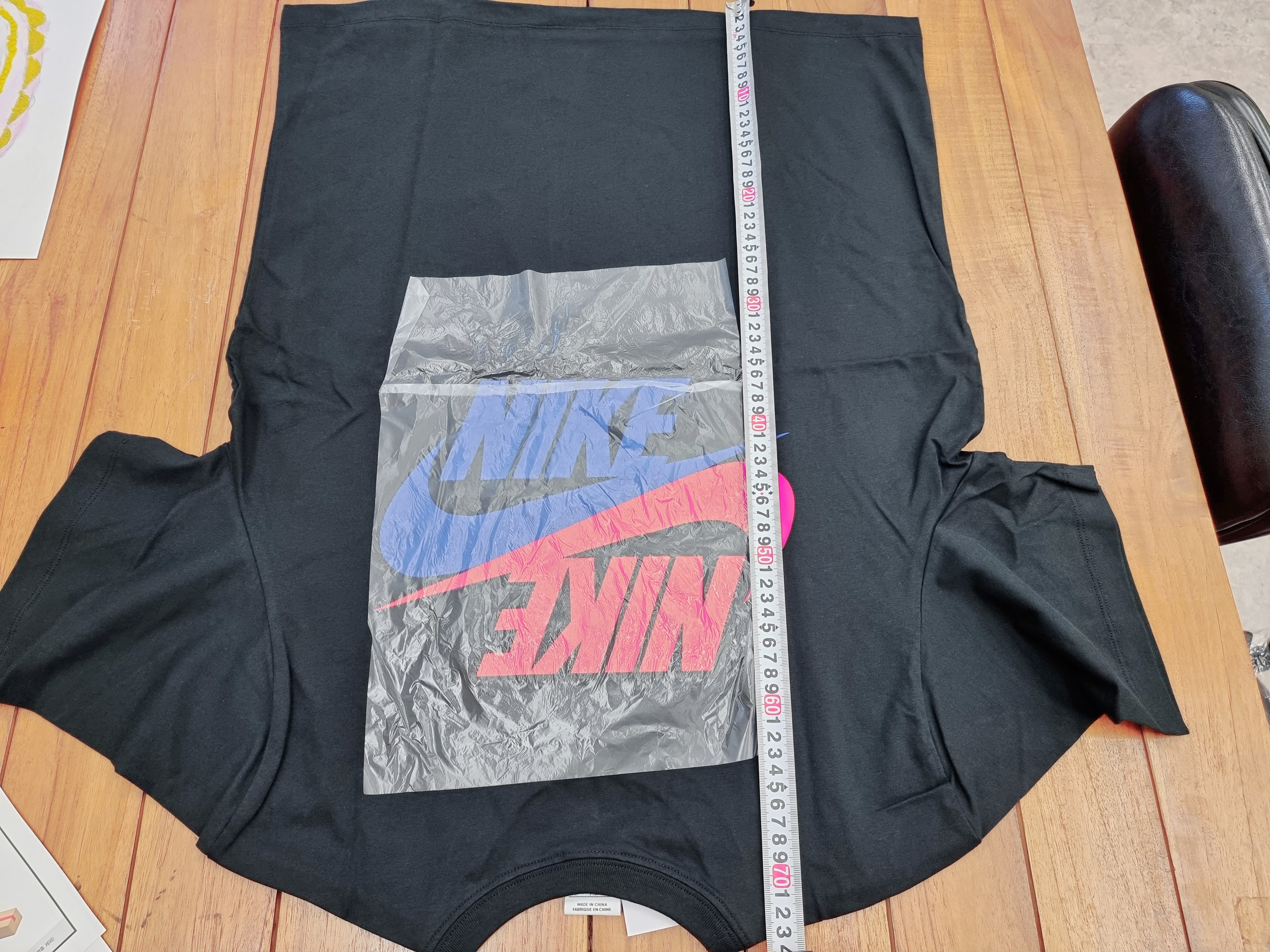 Nike Hangul T-Shirt Black 착용 스타일 - 1
