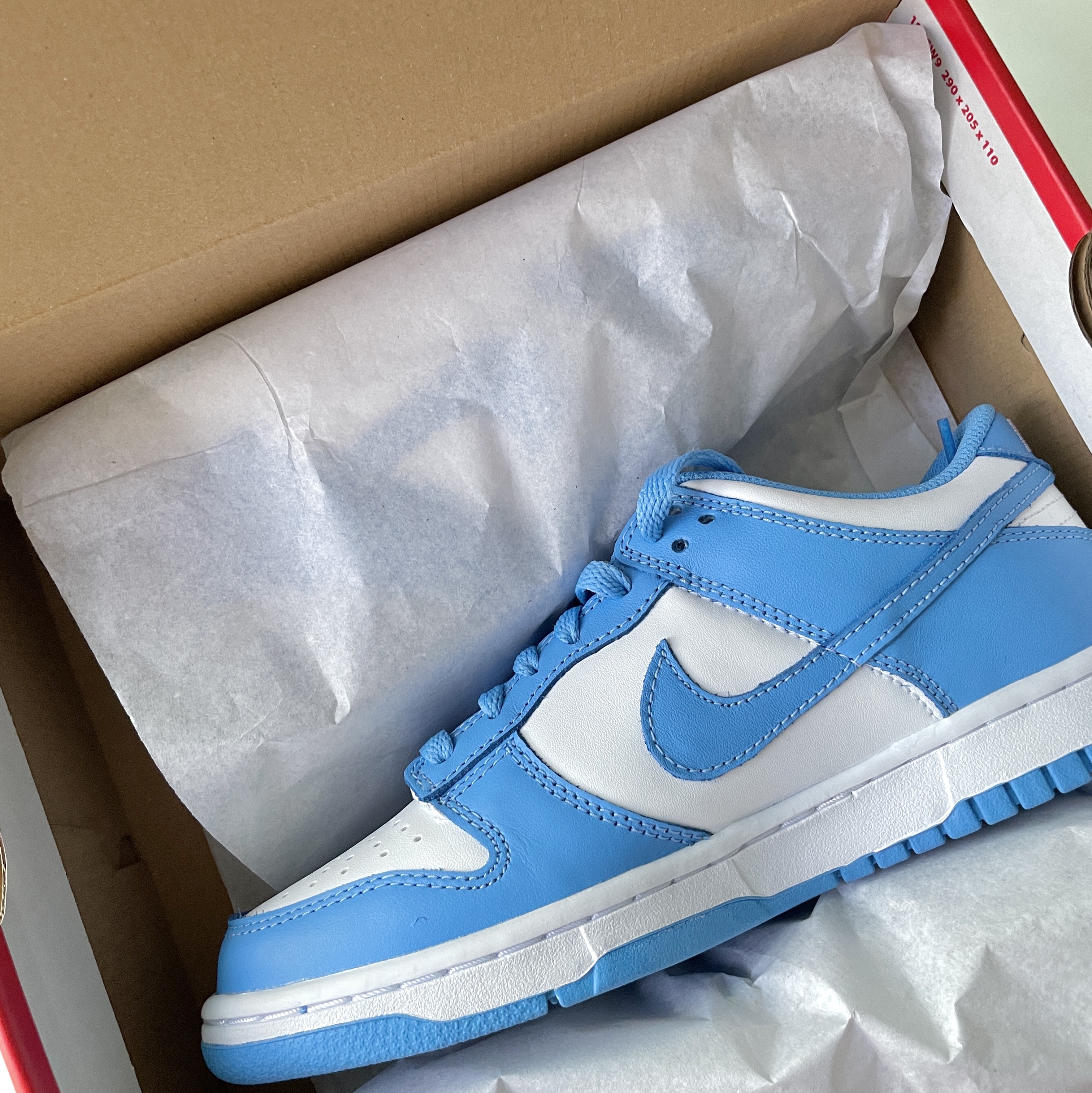 Nike Dunk Low Retro University Blue 착용 스타일 - 1