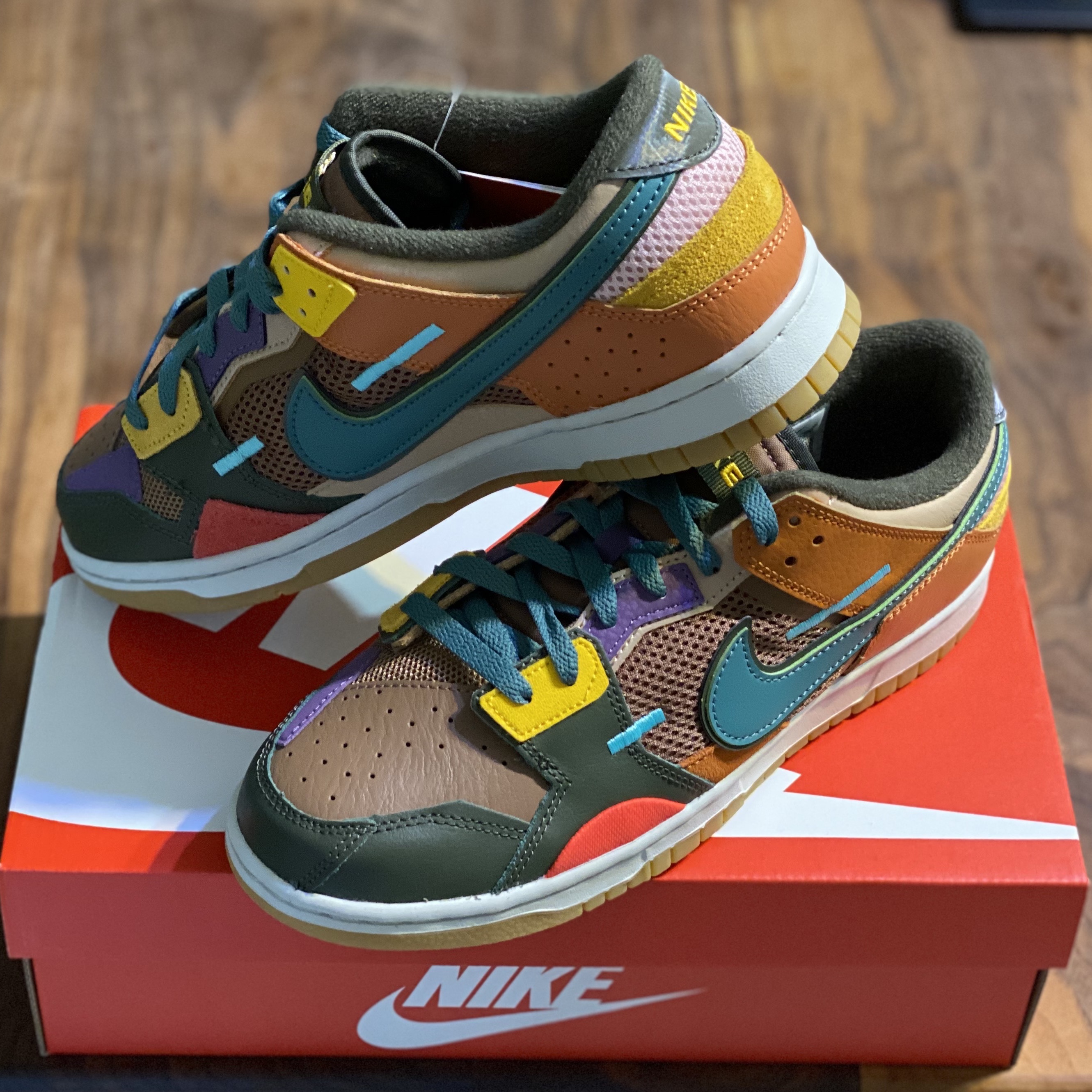 Nike Dunk Scrap Archeo Brown 착용 스타일 - 2