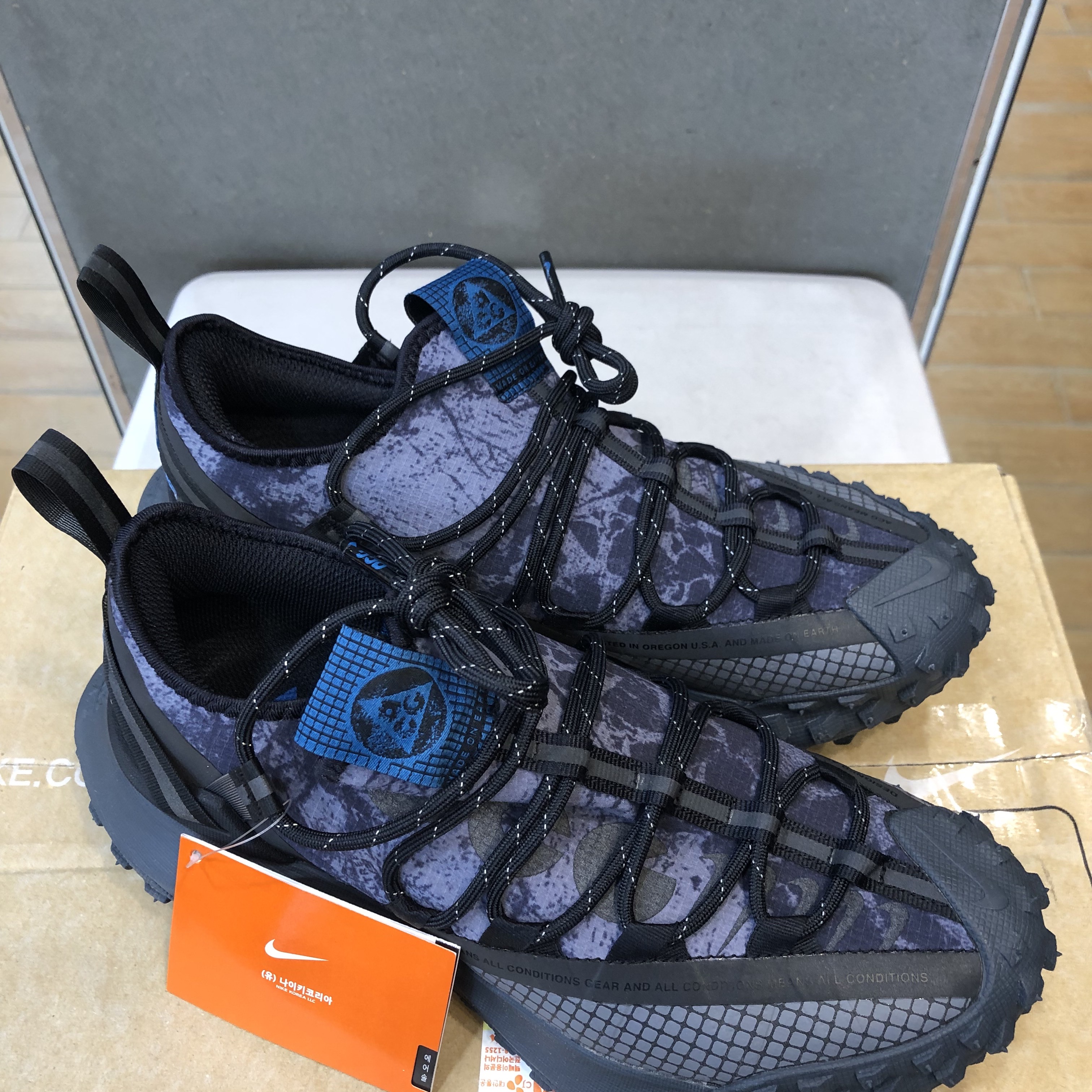 Nike ACG Mountain Fly Low Black 착용 스타일 - 1