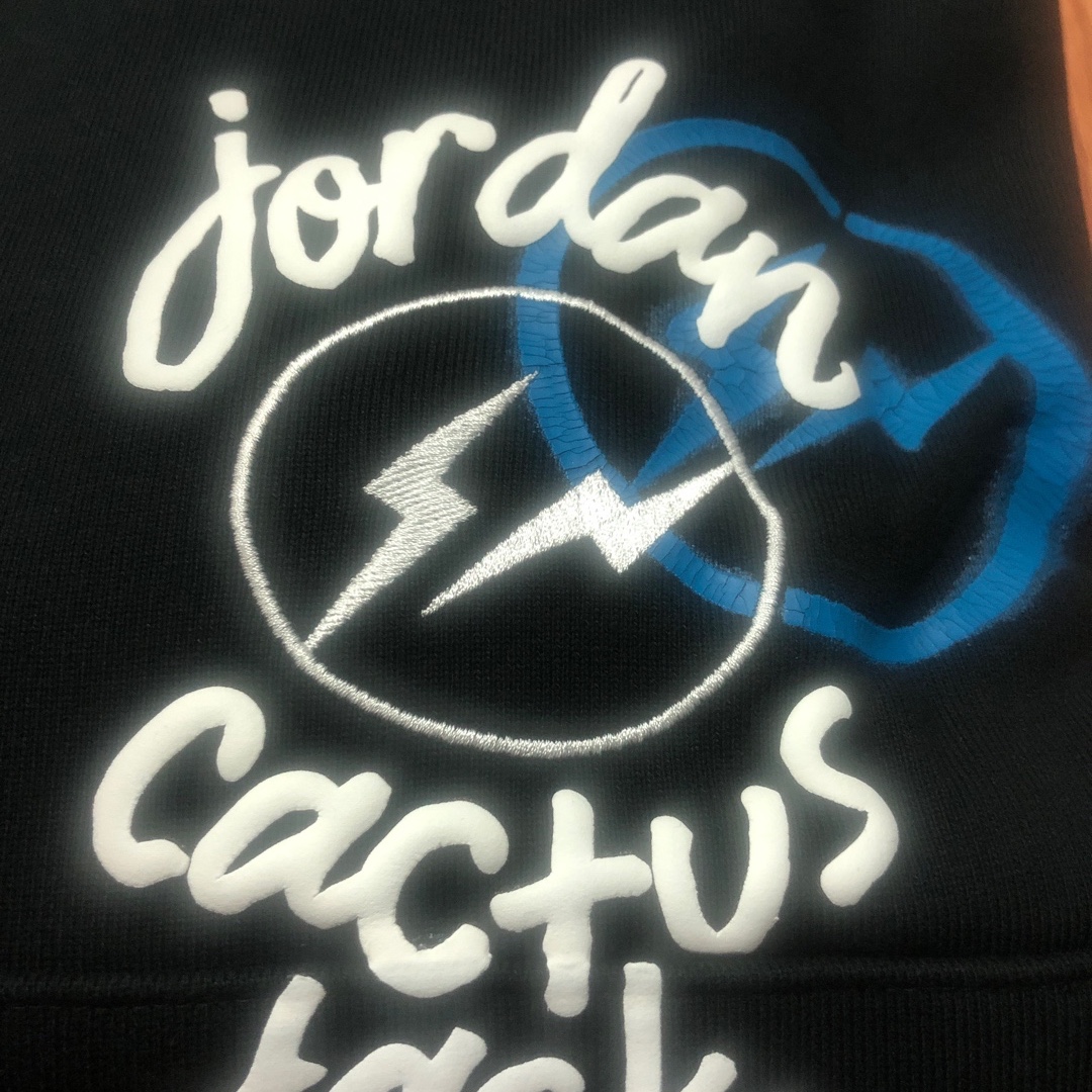 Jordan x Travis Scott x Fragment Hoodie Black (DJ0615-010) 착용 스타일 - 2