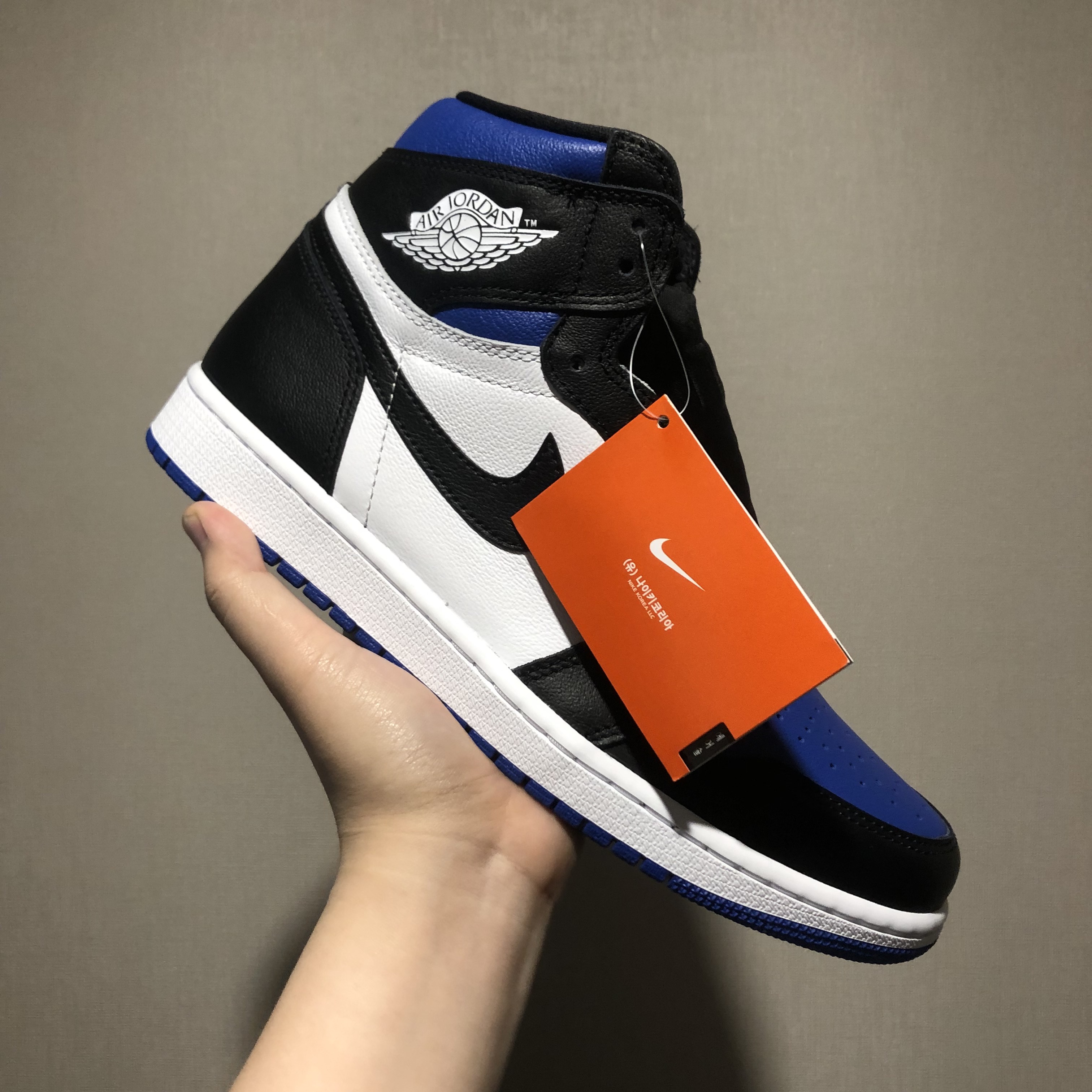 Jordan 1 Retro High OG Royal Toe 착용 스타일 - 1