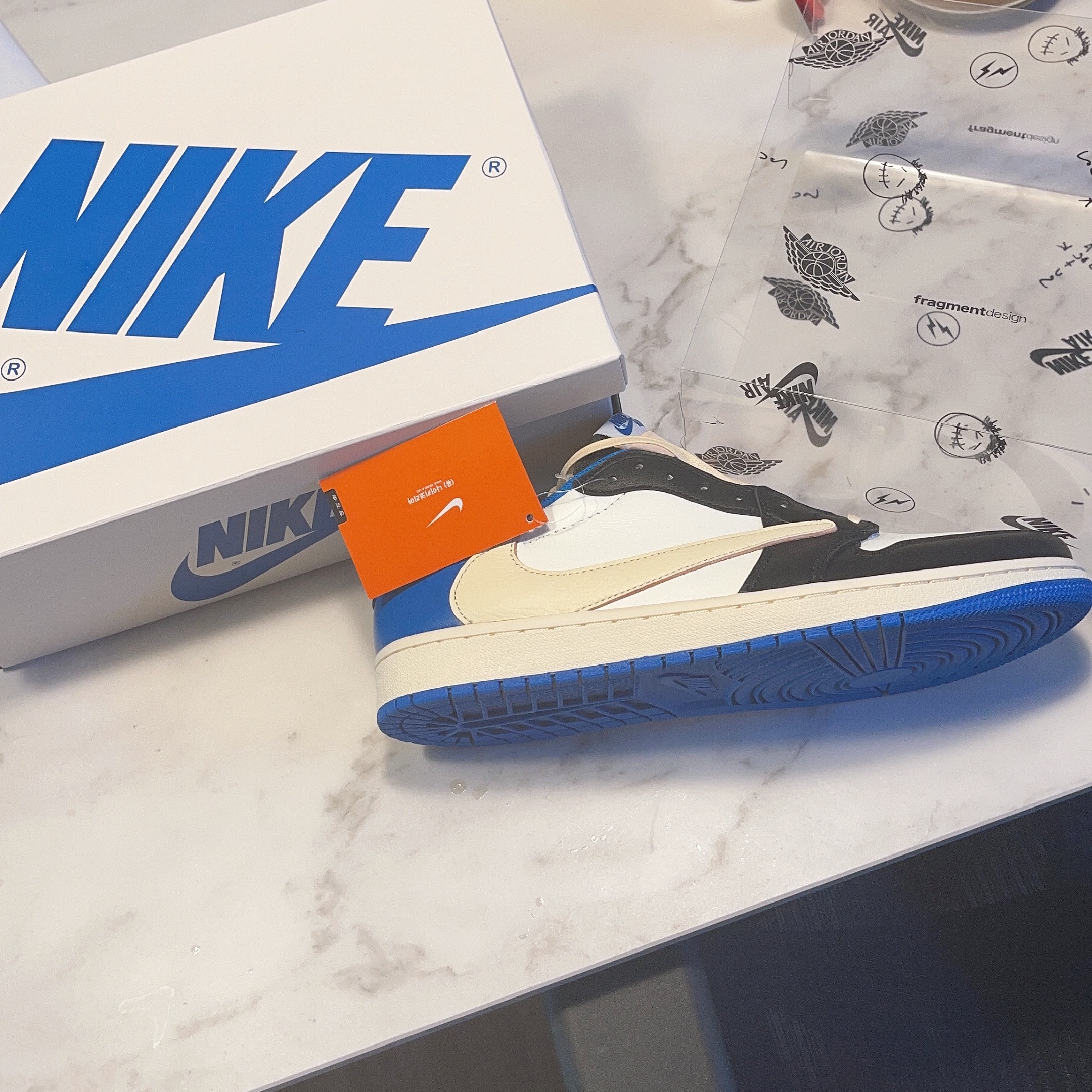 Jordan 1 x Travis Scott x Fragment Retro Low OG SP Military Blue 착용 스타일 - 2