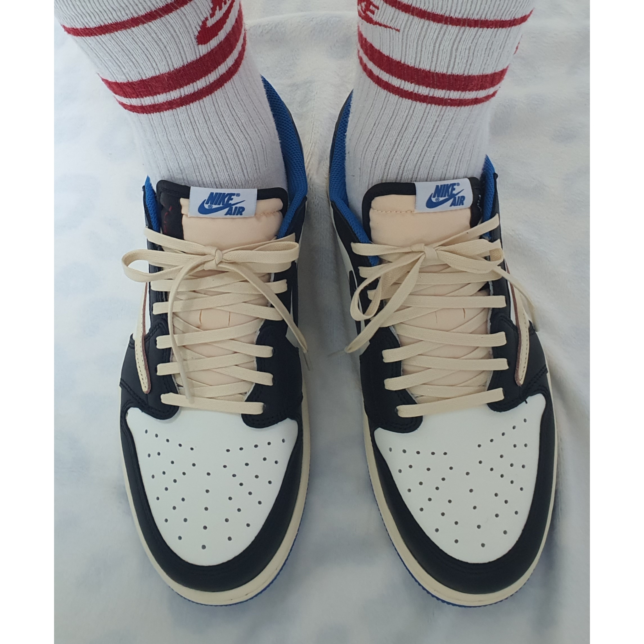 Jordan 1 x Travis Scott x Fragment Retro Low OG SP Military Blue 착용 스타일 - 2