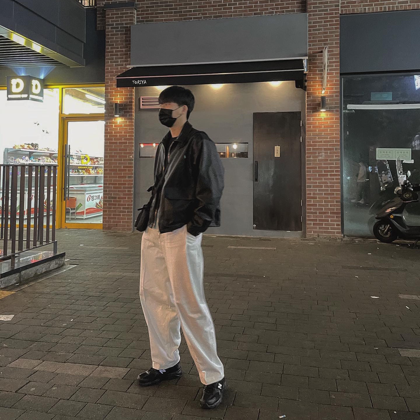 New Balance 530 Black 착용 스타일