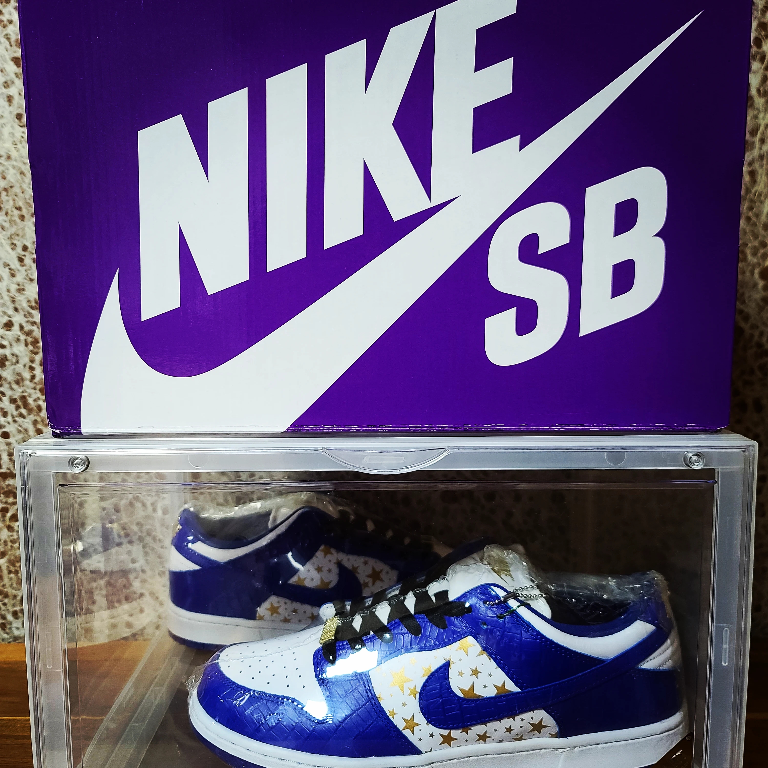 Nike x Supreme SB Dunk Low Hyper Blue 착용 스타일