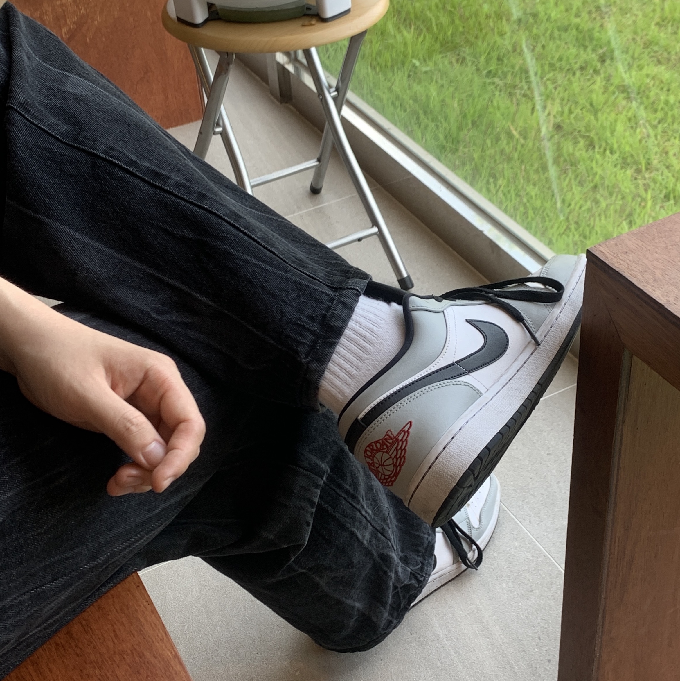 Jordan 1 Low Light Smoke Grey 착용 스타일 - 2
