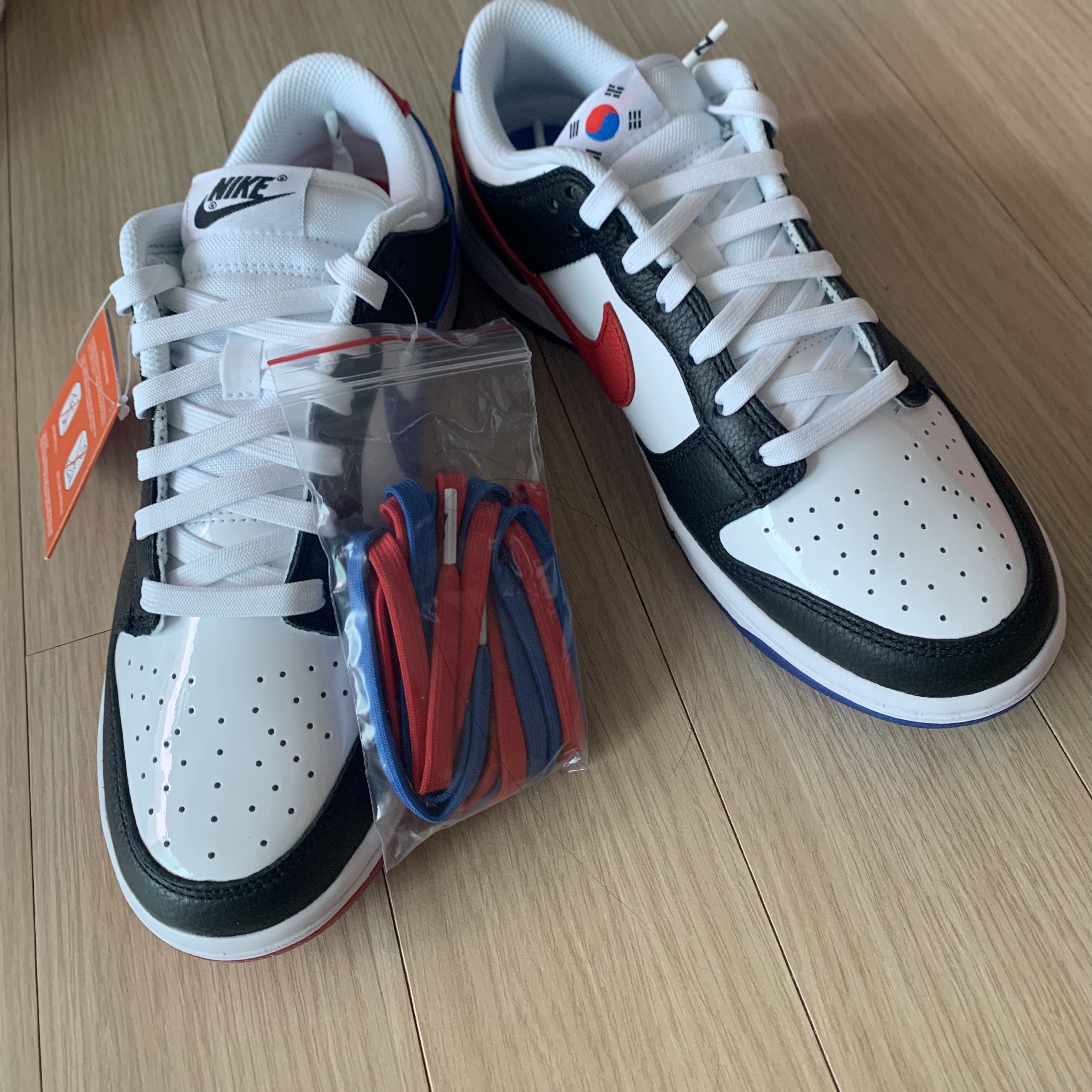 Nike Dunk Low SE Seoul 착용 스타일
