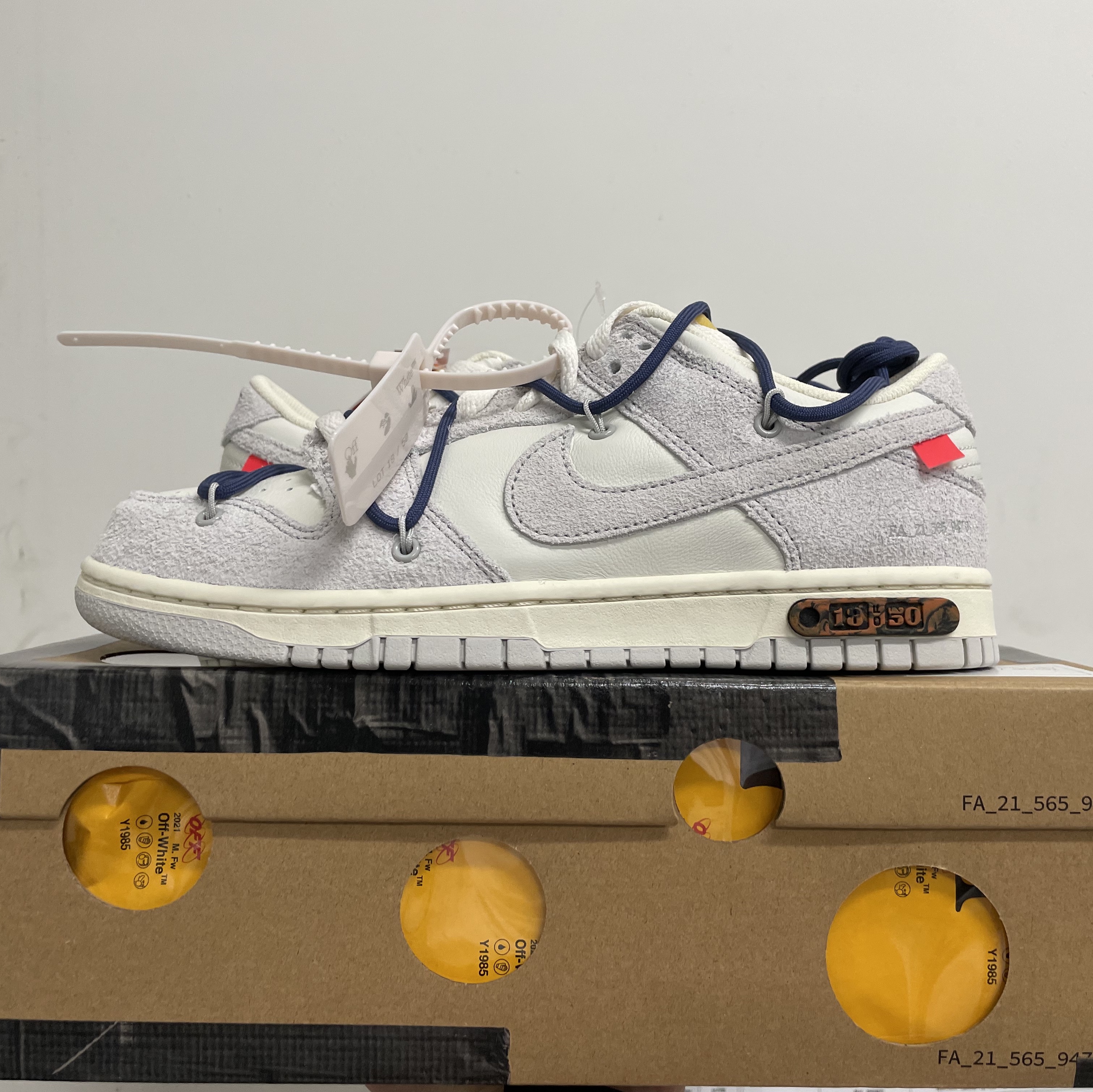Nike x Off-White Dunk Low The 50 - Lot 18 착용 스타일