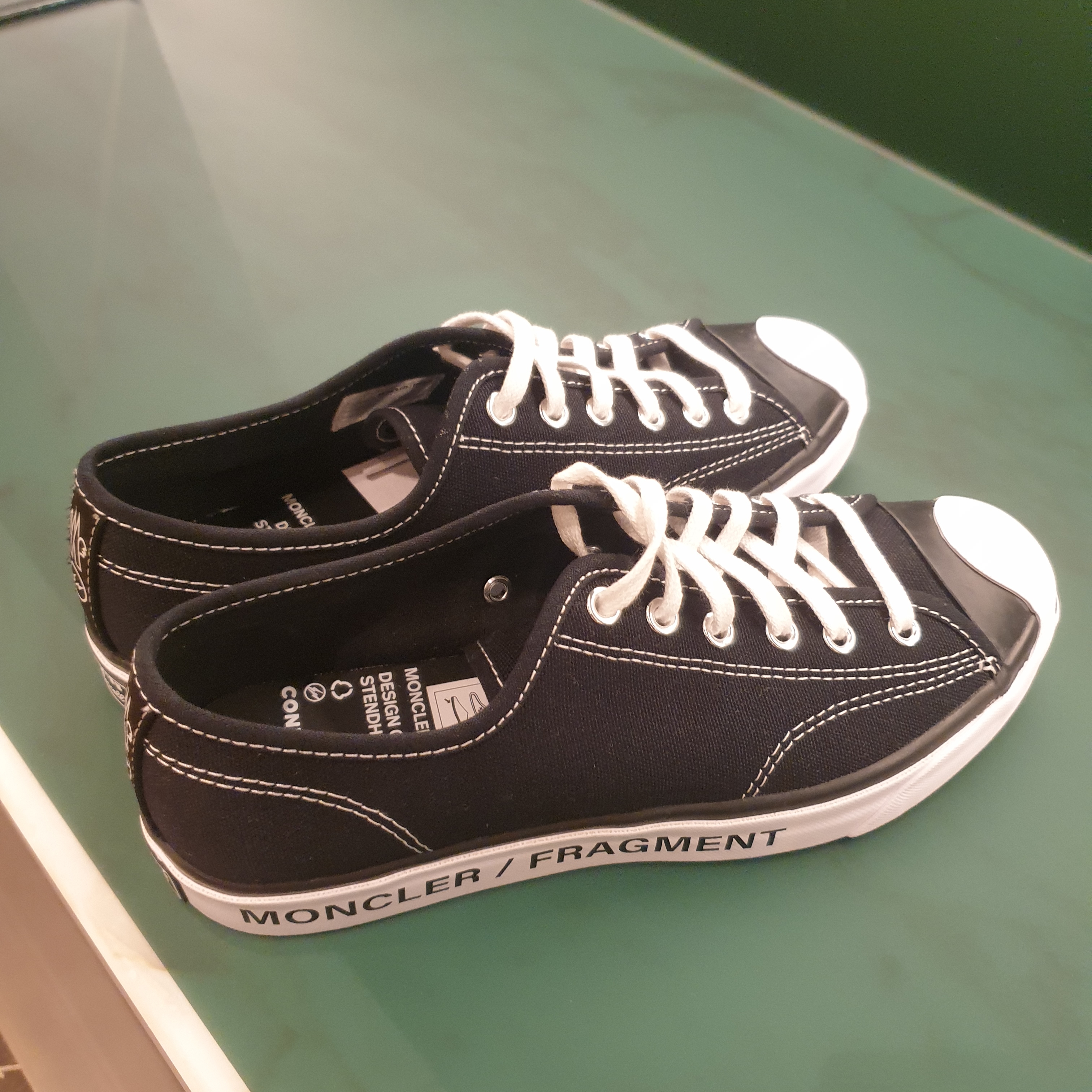 Converse x Moncler x Fragment Chuck 70 Ox Fraylor III Black 착용 스타일 - 4