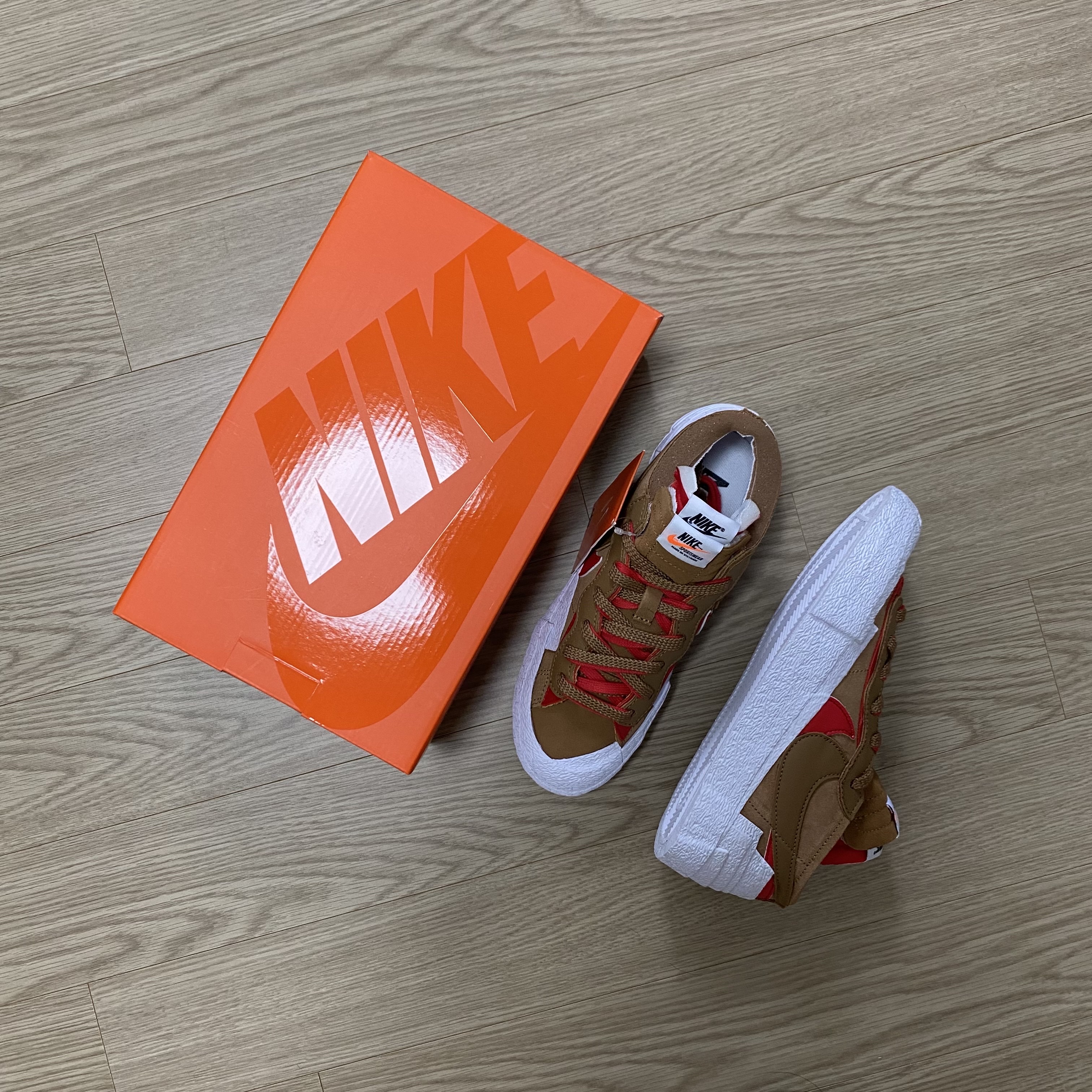 Nike x Sacai Blazer Low British Tan 착용 스타일 - 1
