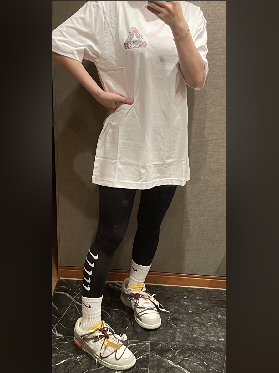 Palace Tri-Sticker Pack T-Shirt White - 21FW, Nike x Off-White Dunk Low The 50 - Lot 46 착용 스타일 - 3