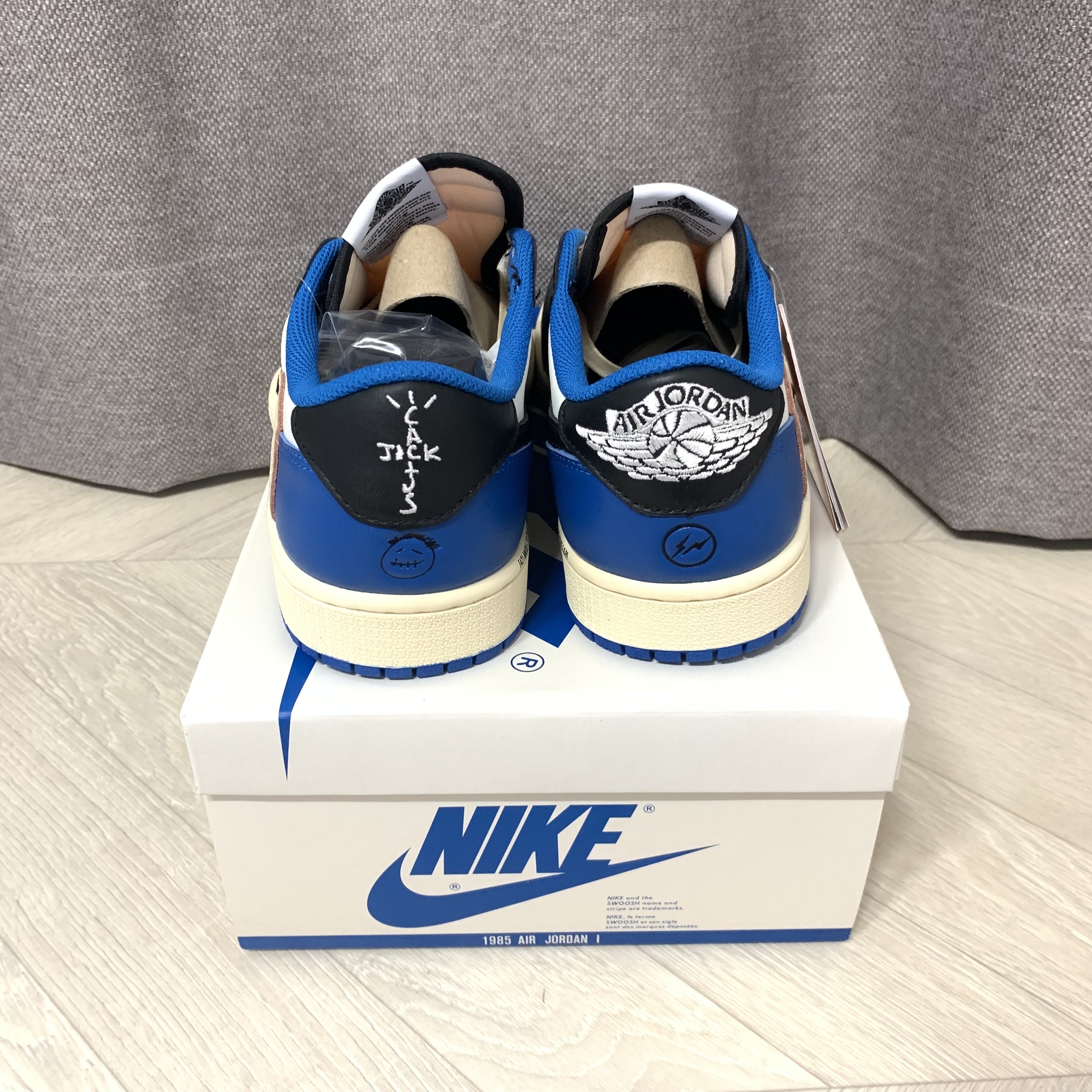 Jordan 1 x Travis Scott x Fragment Retro Low OG SP Military Blue, Nike x Fragment Dunk High Black 착용 스타일 - 2