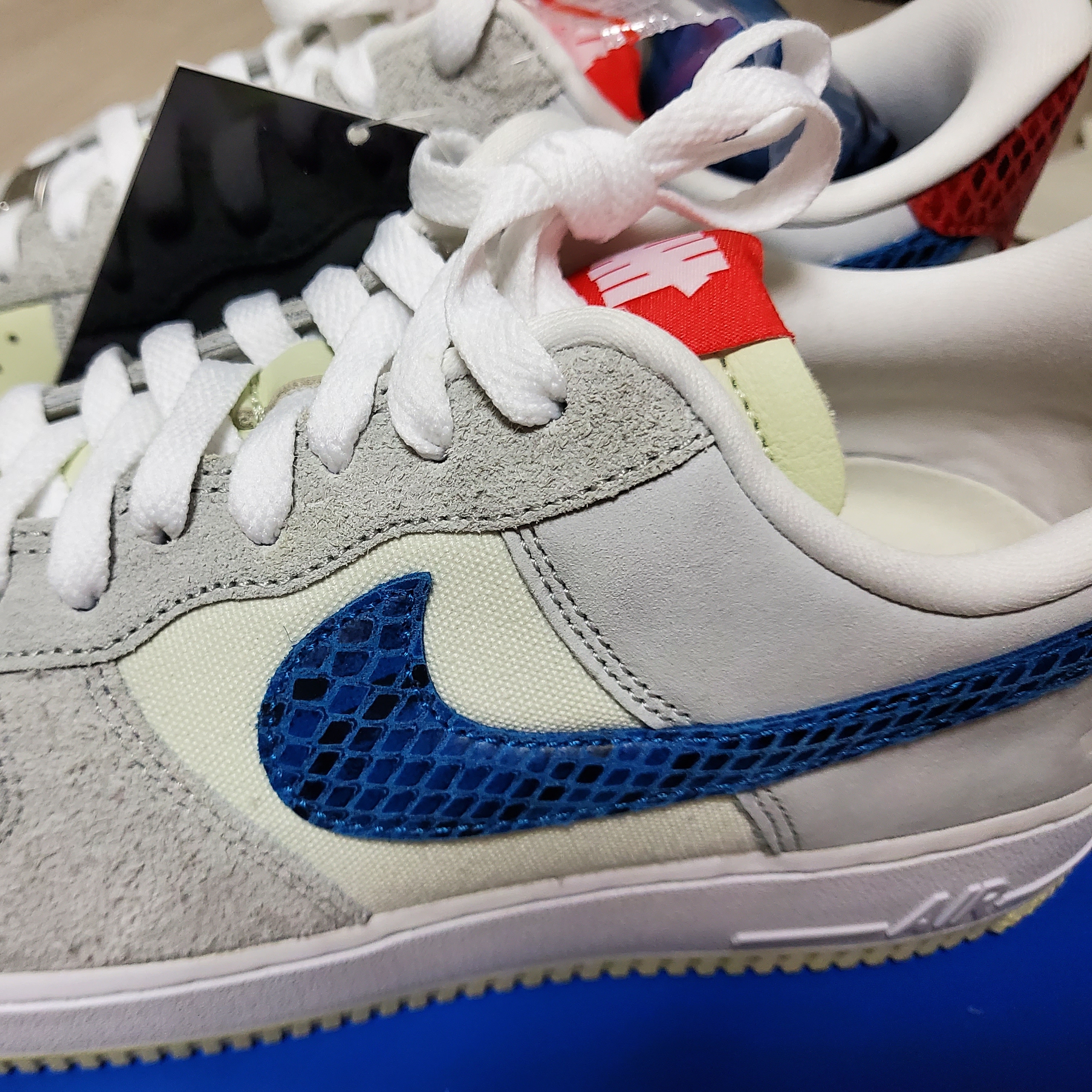 Nike x Undefeated Air Force 1 Low SP 5 On It 착용 스타일 - 3