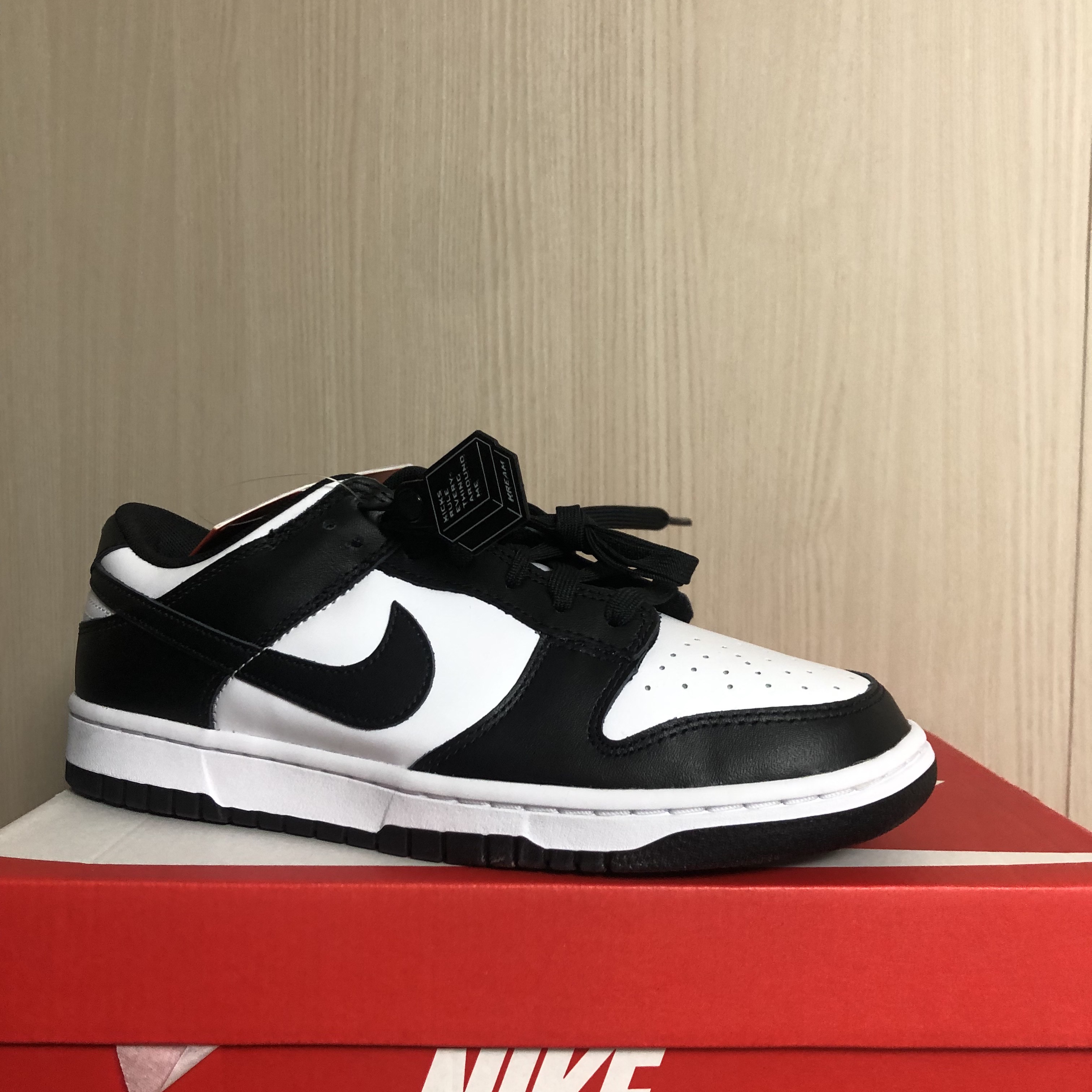 Nike Dunk Low Retro Black 착용 스타일
