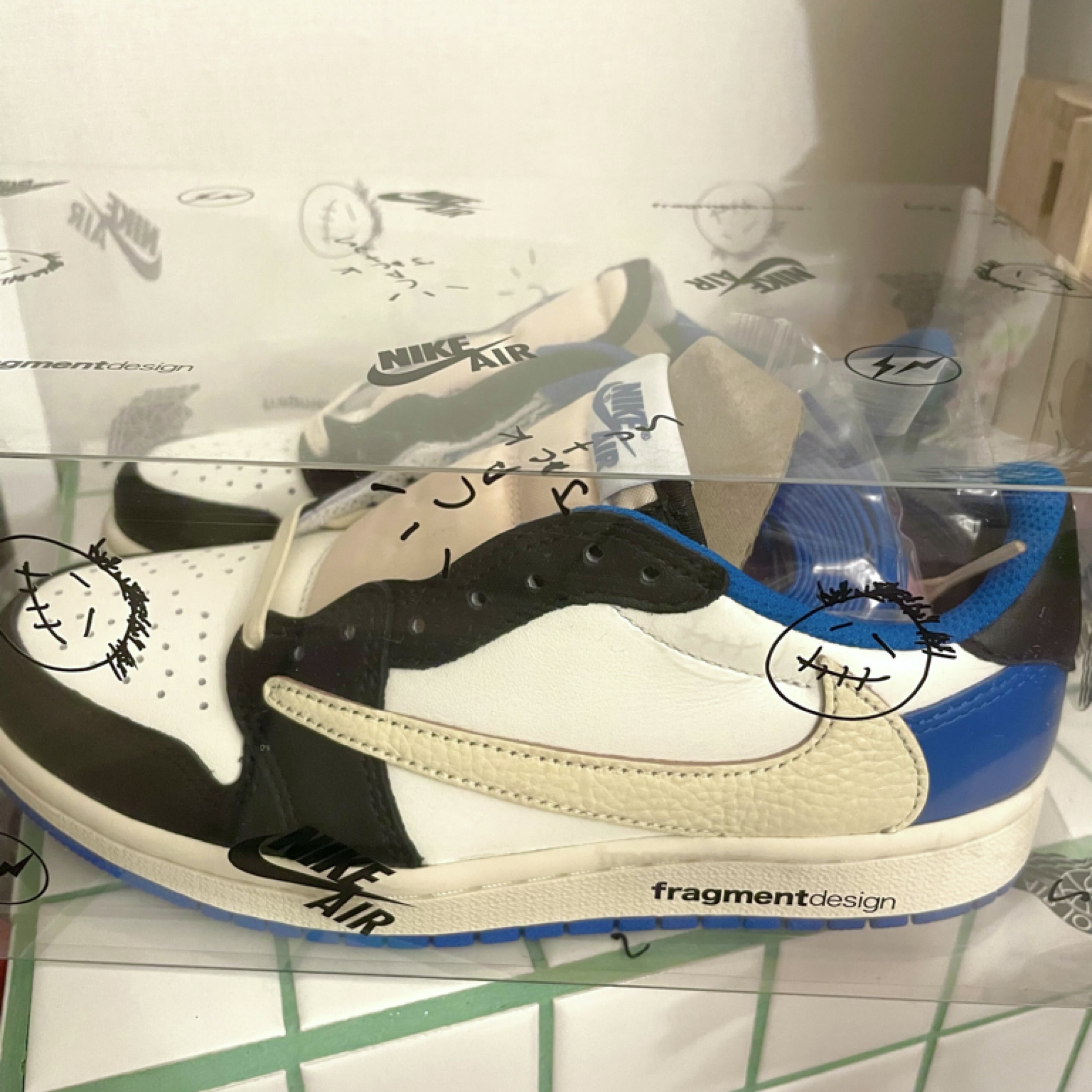 Jordan 1 x Travis Scott x Fragment Retro Low OG SP Military Blue 착용 스타일