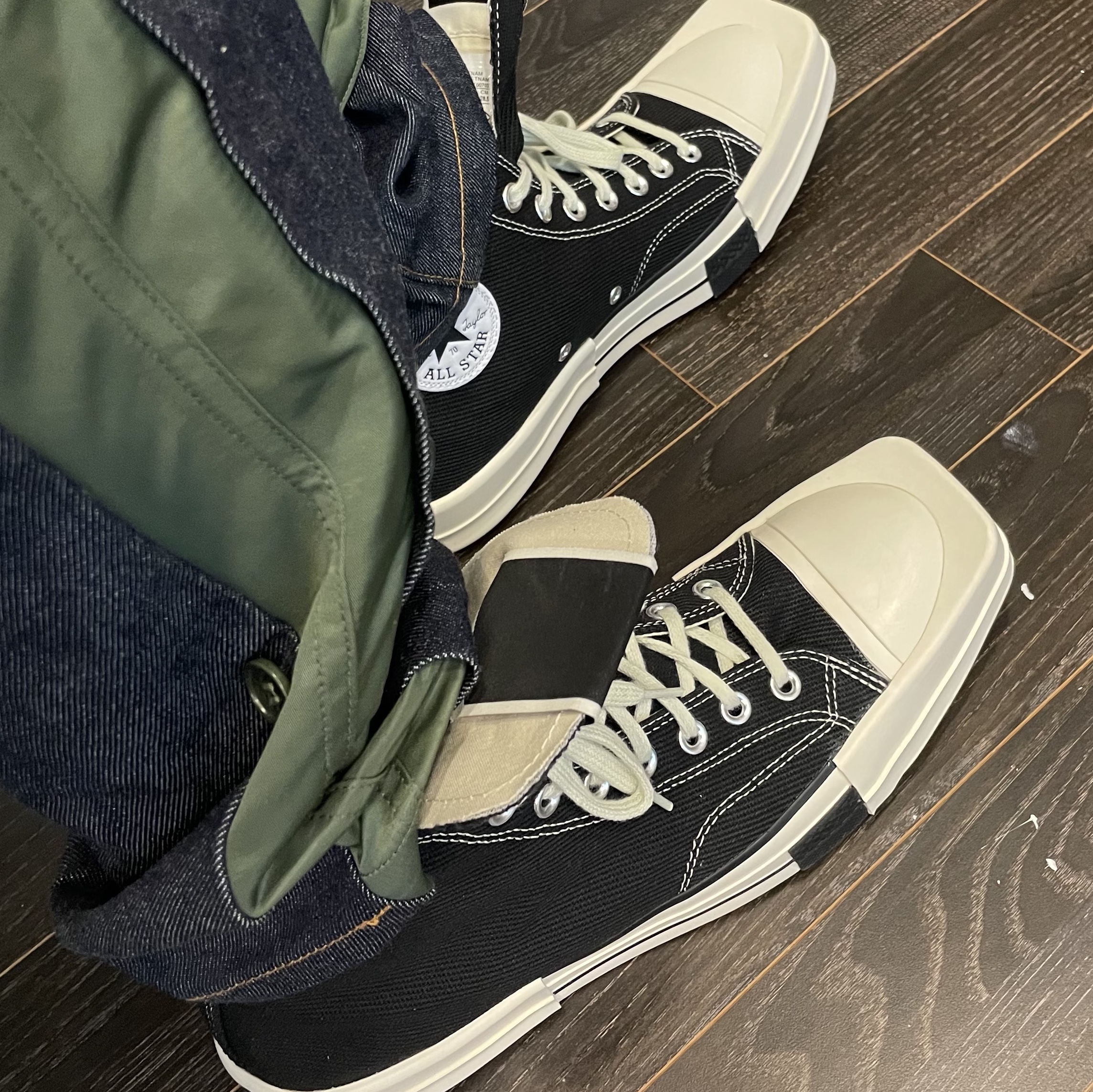 Converse x Drkshdw Turbodrk Chuck 70 Hi Black 착용 스타일 - 3